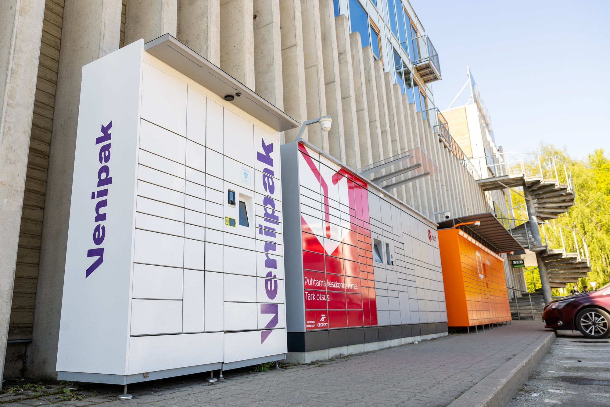 „Absurdne, et võin pakist nii kiirelt ilma jääda.“ Kui kaua eri firmad pakke automaadis hoiavad?