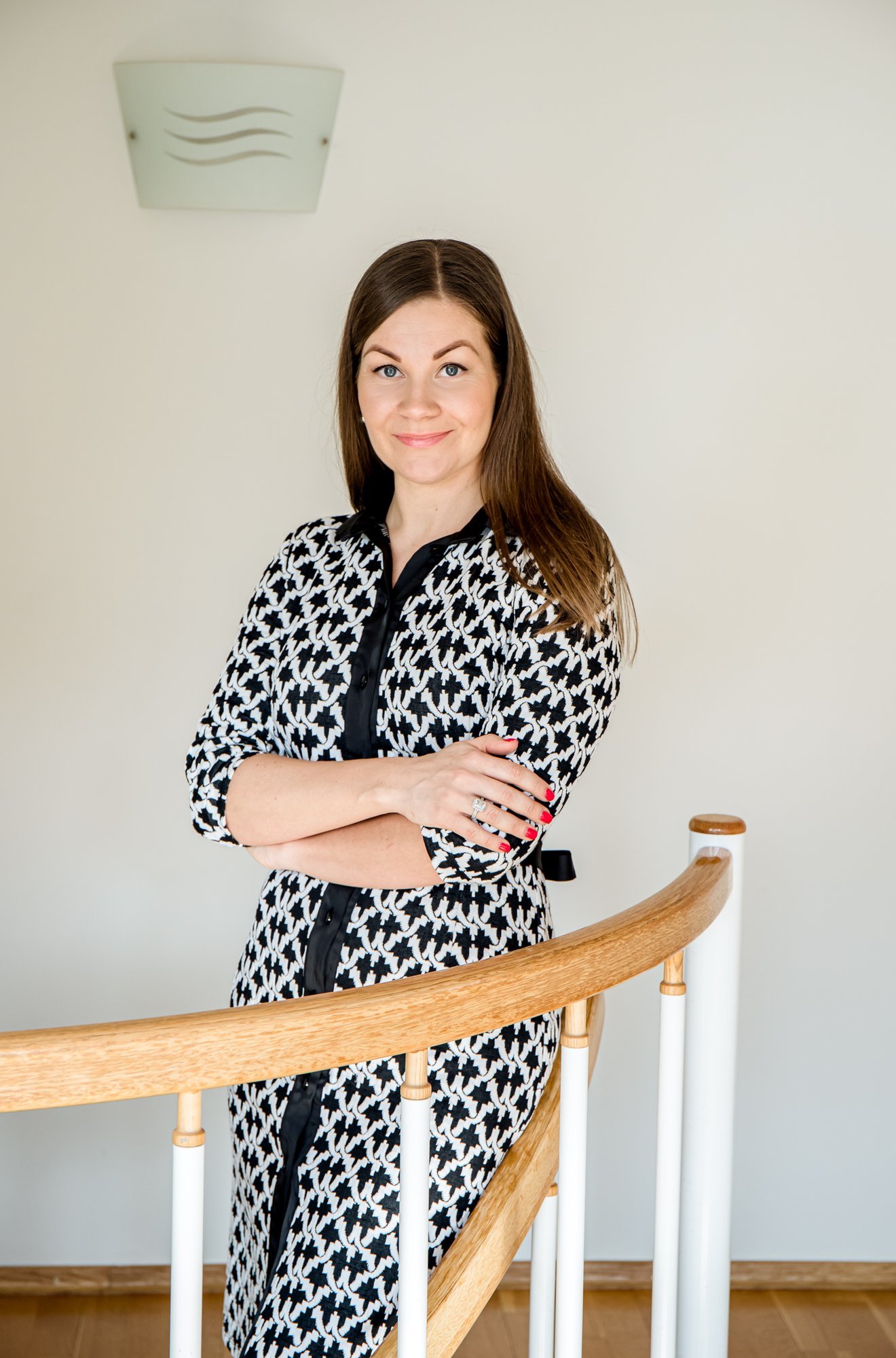 JURIST VASTAB | Kas saan elatisele lisaks küsida lapse isalt raha, et osta lapsele telefon või arvuti?