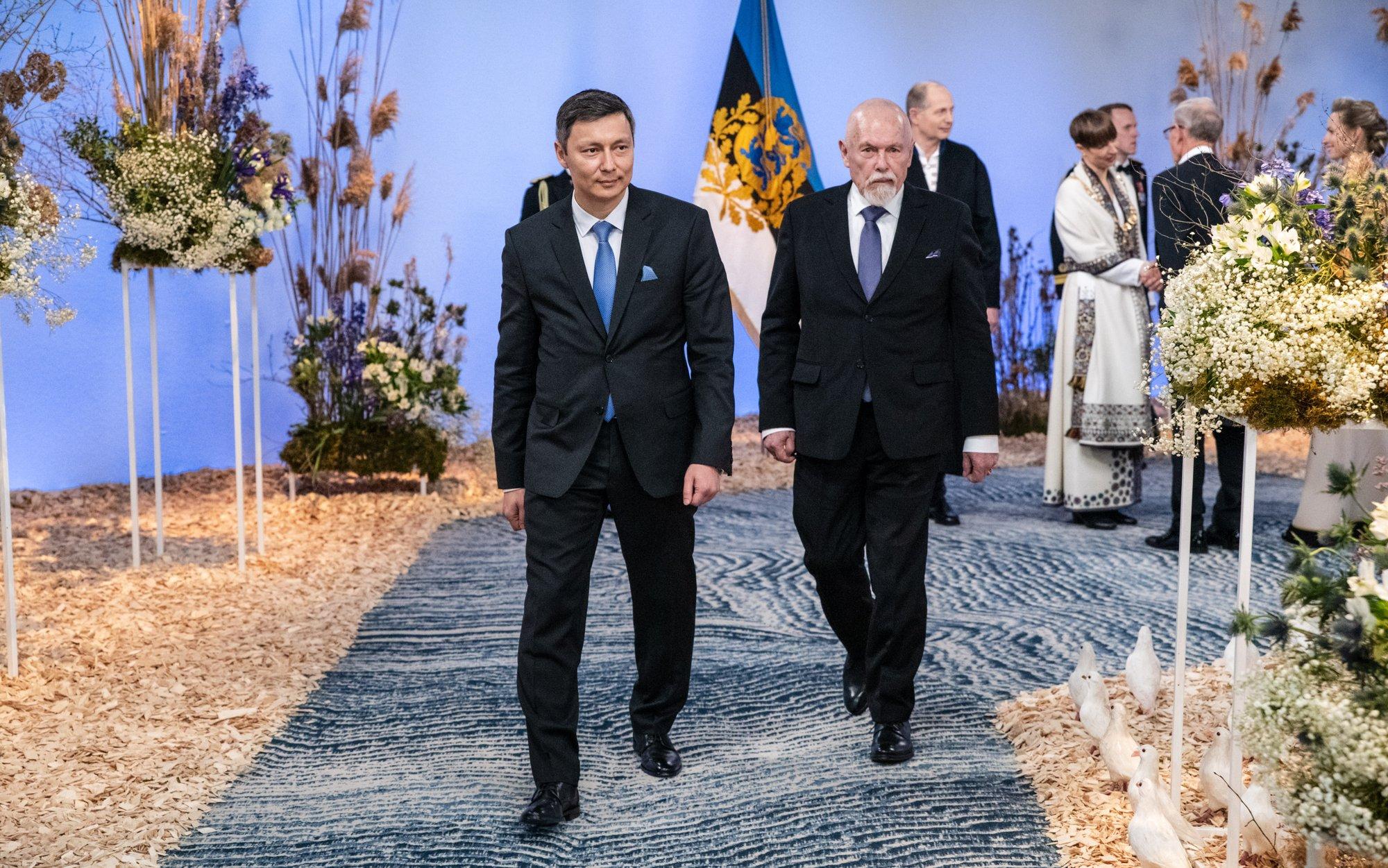 Kuidas Mihhail Kõlvart kordab vaimse isakese Edgar Savisaare ja lihase isa Ülo Kõlvarti mustreid