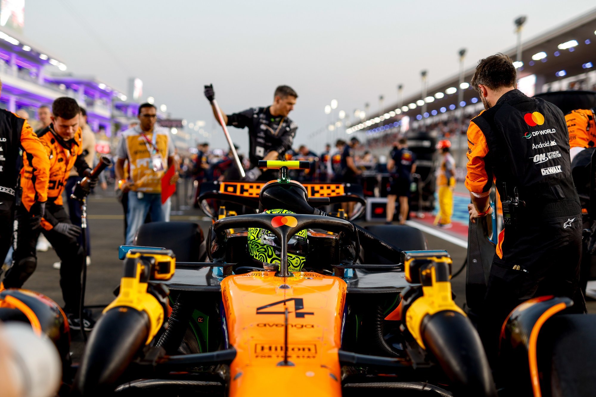 BLOGI | Norris jäi Kataris poodiumilt välja ning kolme mehe tiitliheitlus kestab viimase etapini