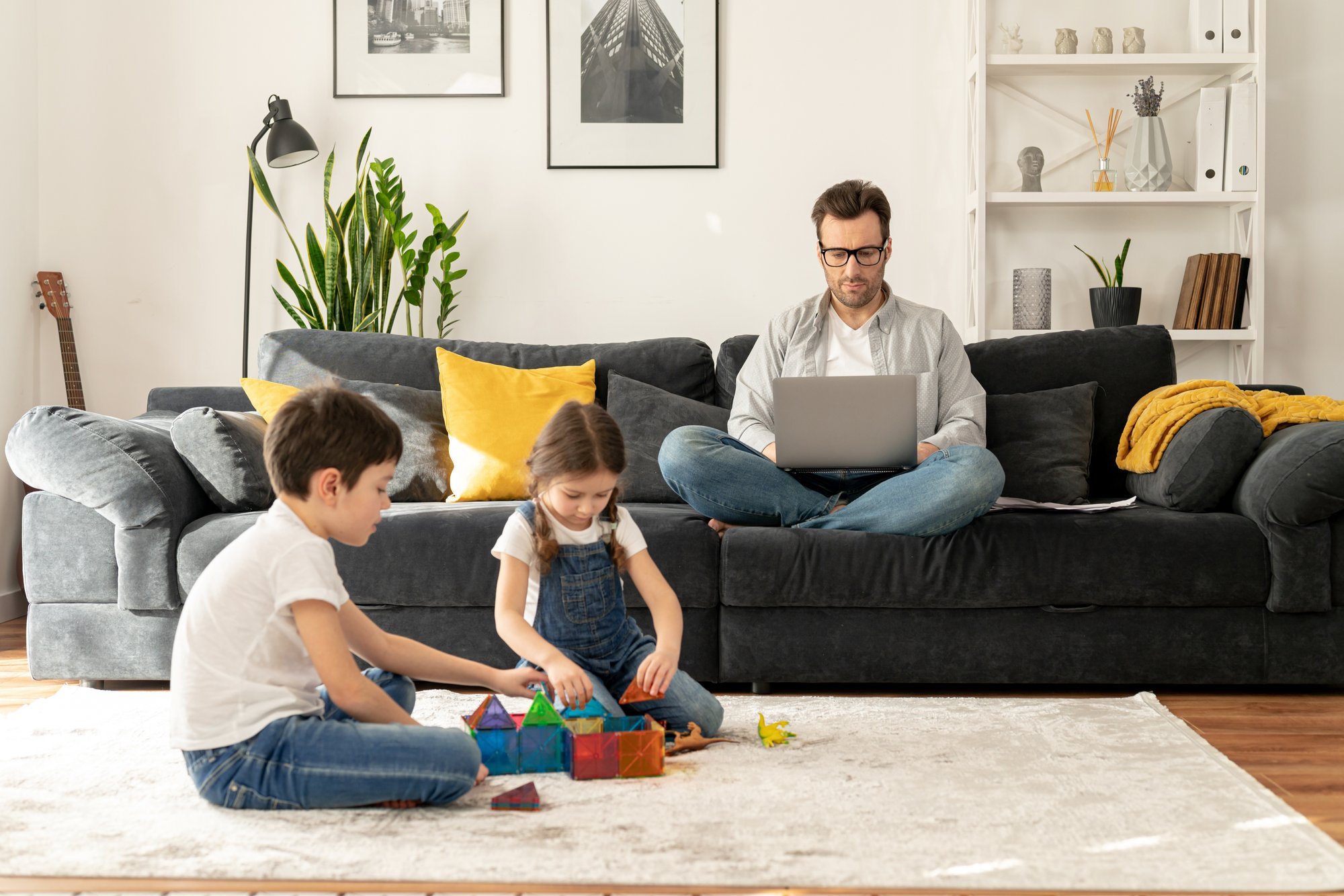 HEA TEADA | Millised õigused on üksikvanemal tööelus?