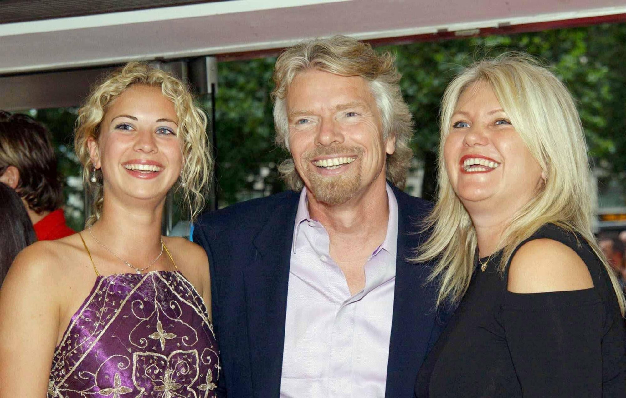 Suri Briti miljardäri Richard Bransoni abikaasa