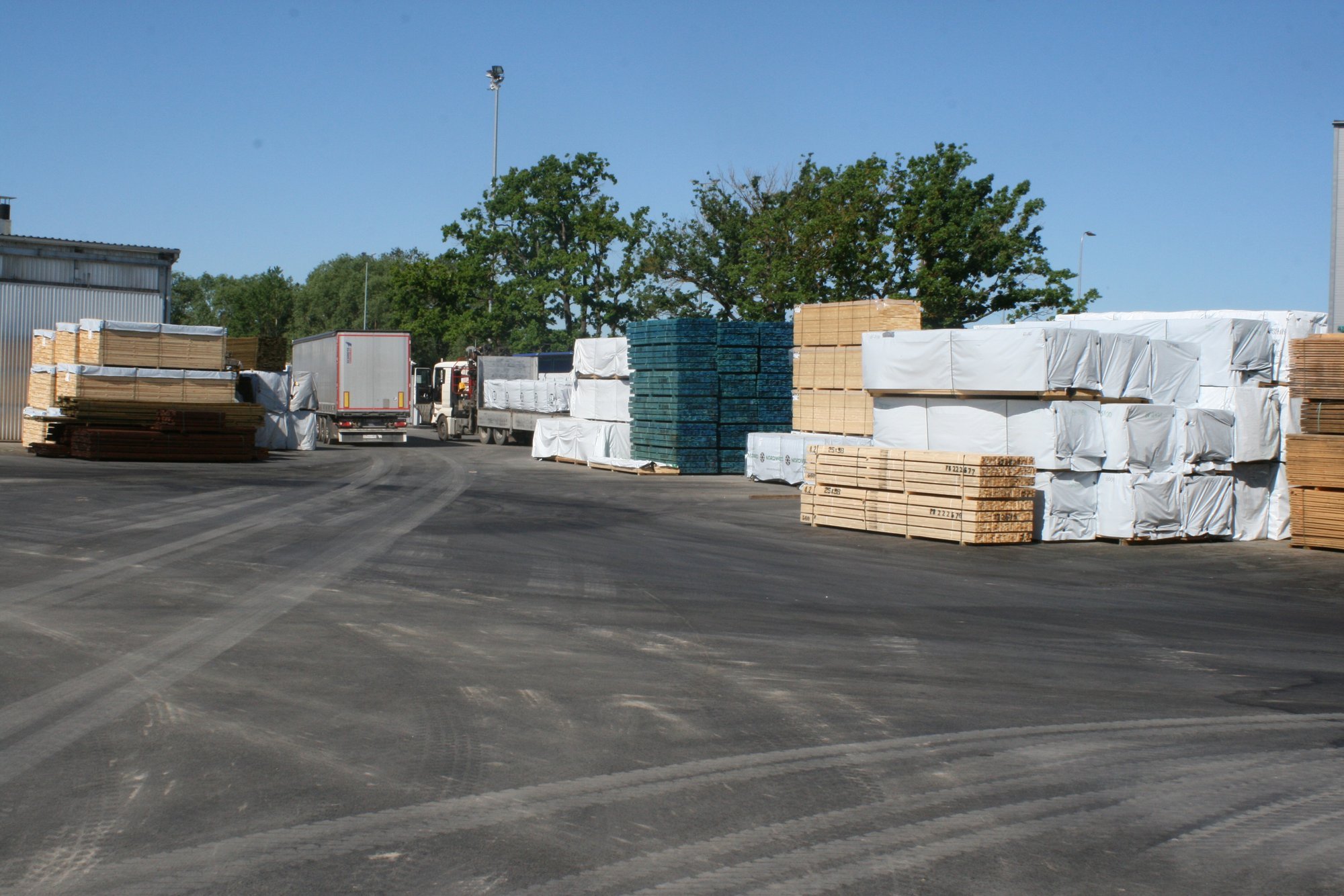 Tarnekanalid muutuvad, kuid Eesti ehitajale puitu jagub