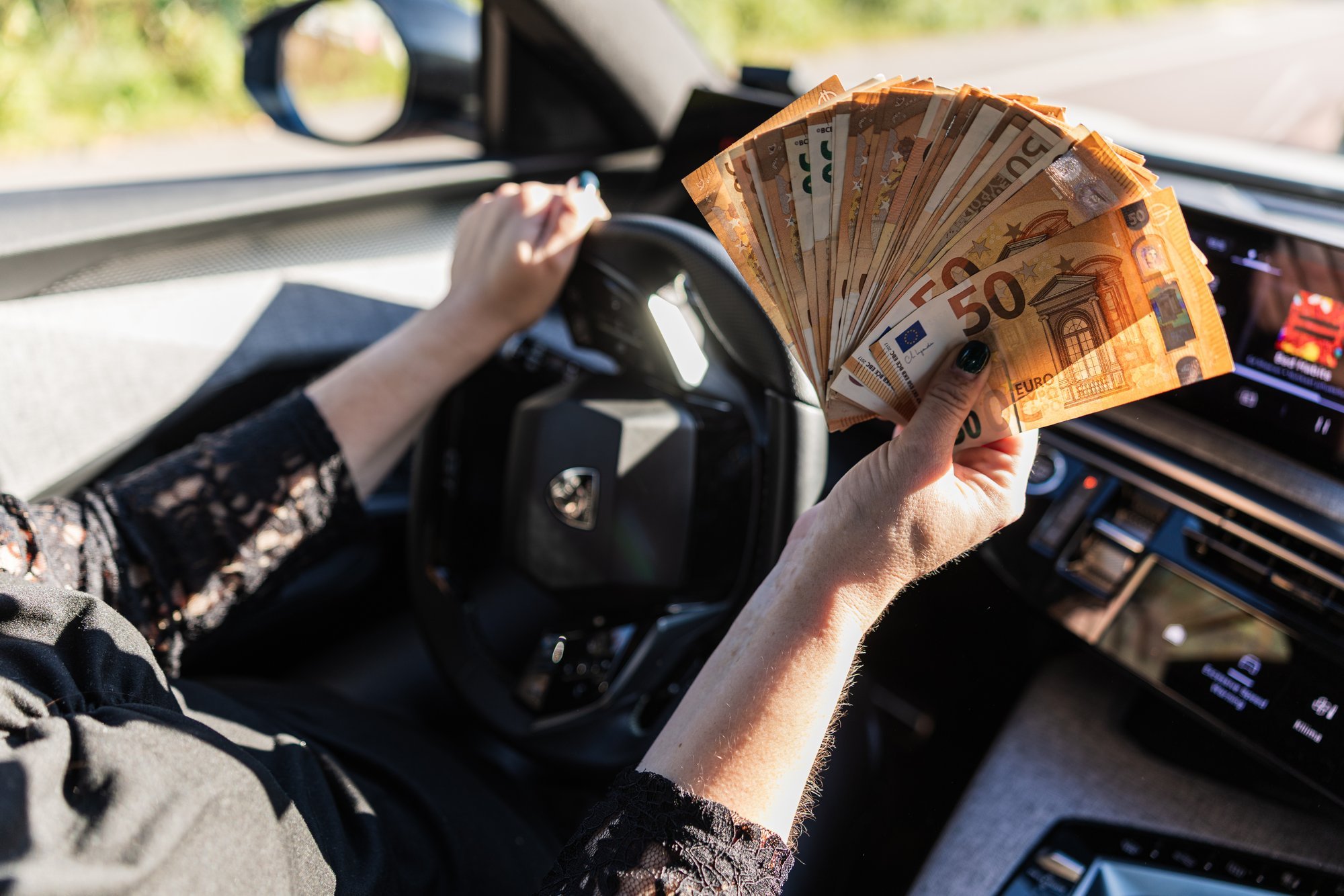 SELGITUS | Uus tähtaeg juba kuu pärast. Kõik, mida pead teadma automaksu tasumise kohta