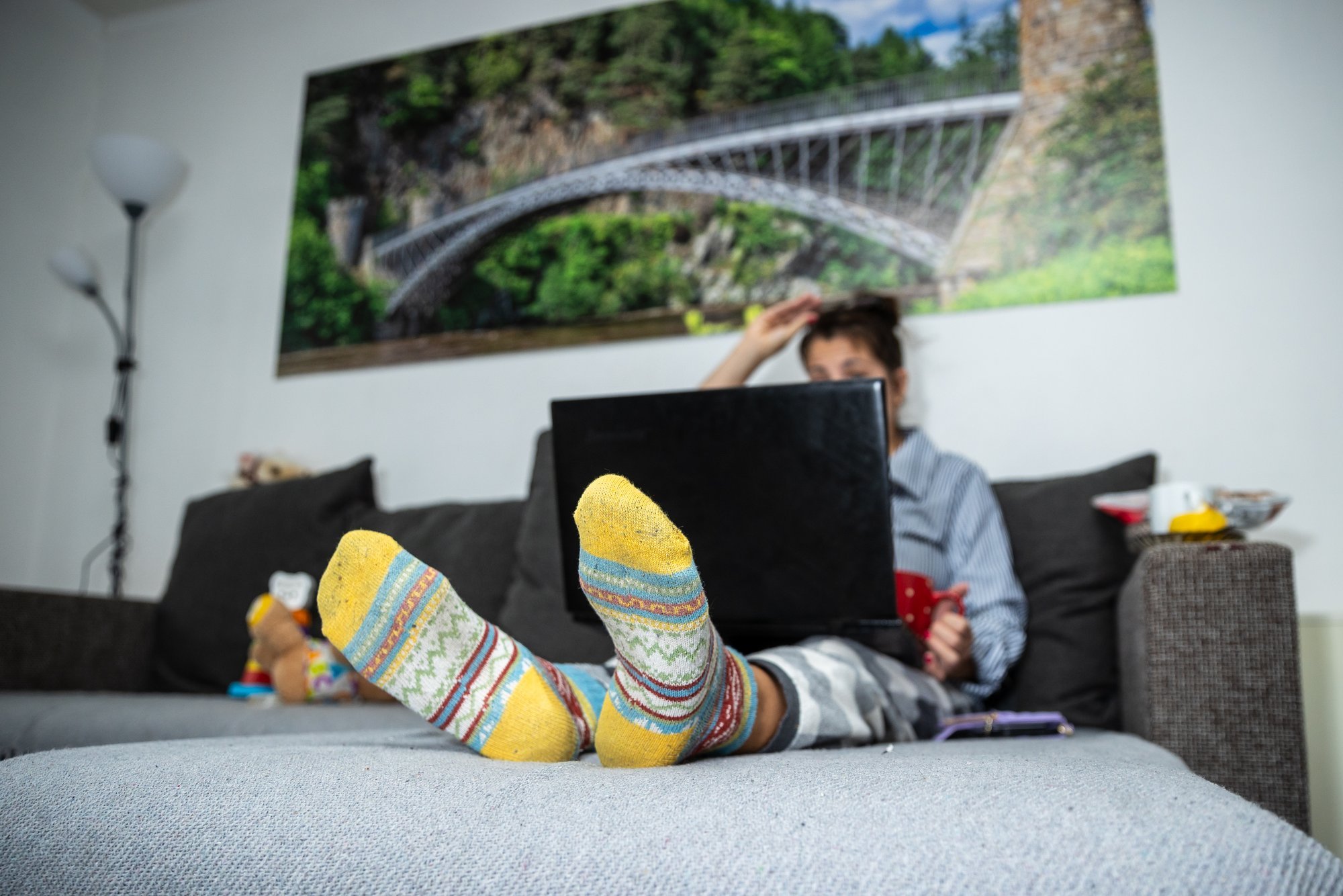 HEA TEADA | Kuidas seada sisse kodukontor nii, et keha ja silmad tänulikud oleksid?