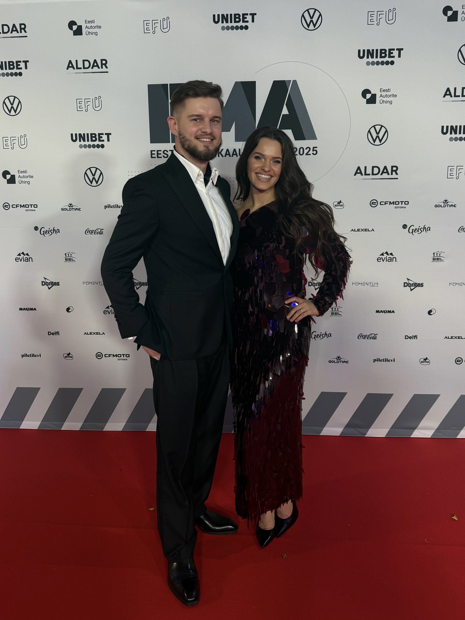 VAHVA VIDEO | „Nagu päris.“ Getter Jaani kihlatu Ott-Sander Palm kehastus privaatsel üritusel Anne Veskiks