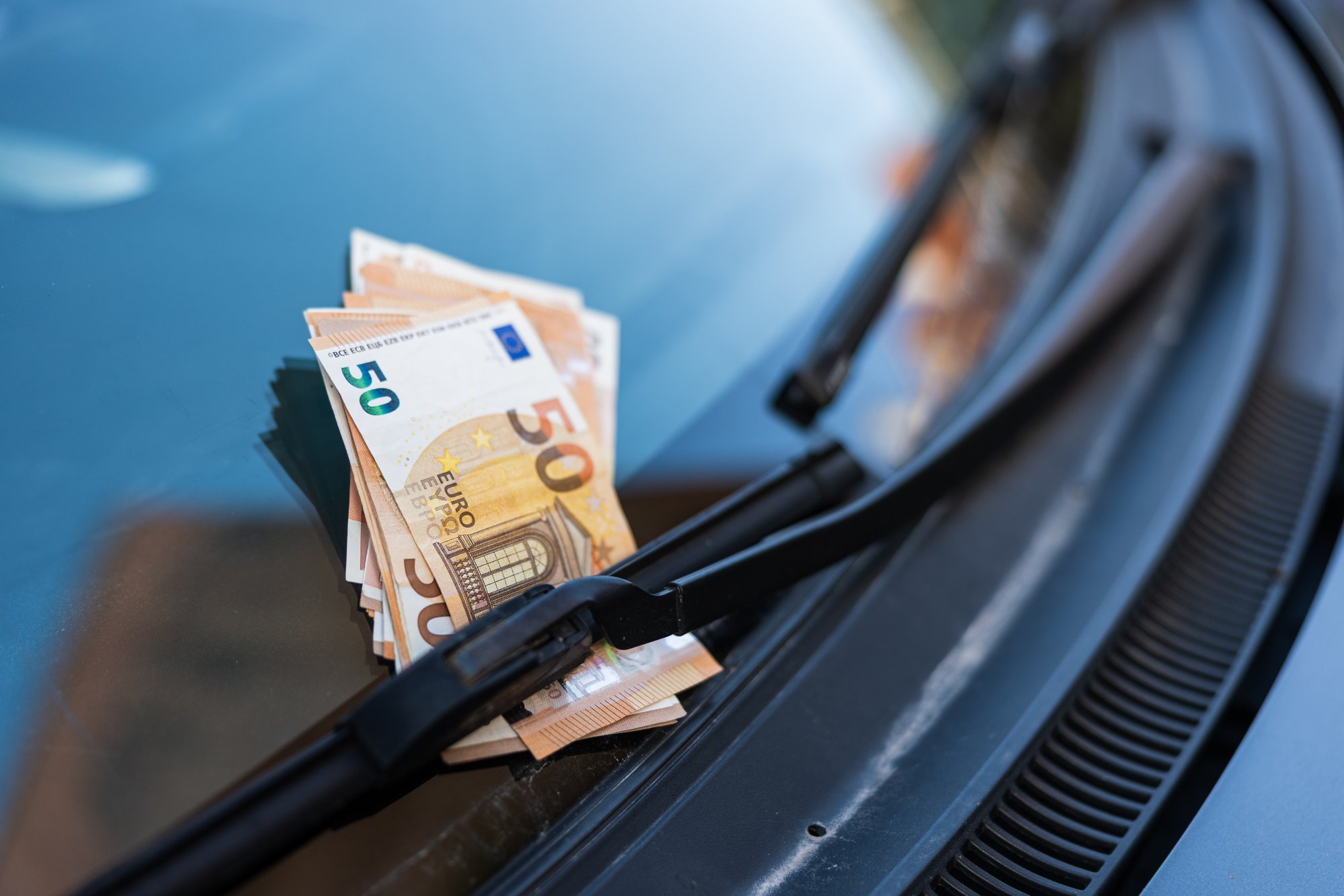 LUGEJA KÜSIB | „Kas ma olen riigile midagi võlgu jäänud?!“ Mida tähendab autoregistris märge „registreerimistasu tasumata“?