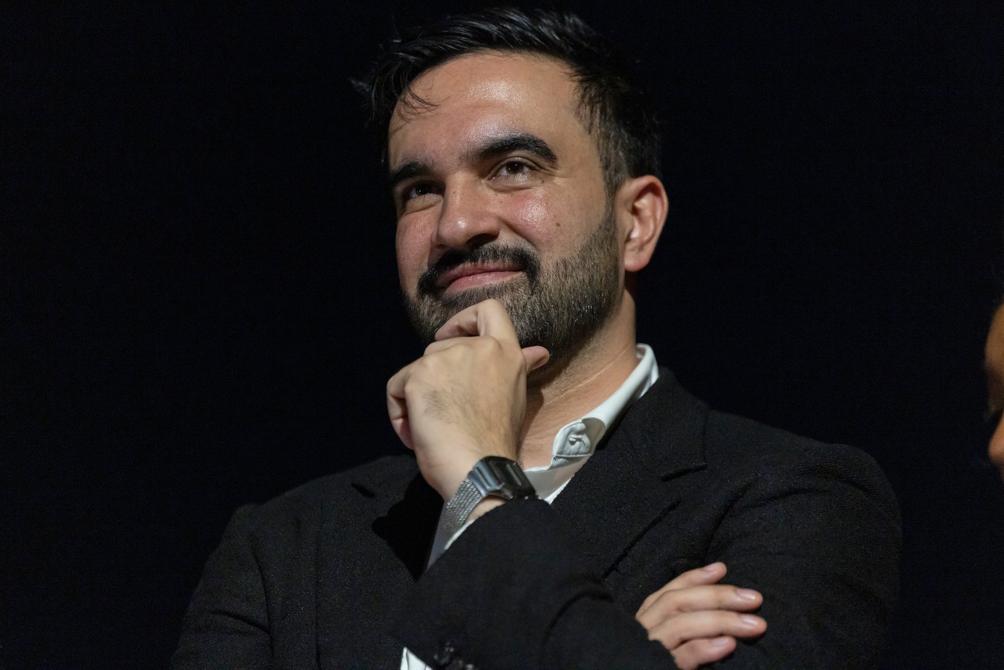 Wall Streeti miljardärid muudavad tooni ja pakuvad New Yorgi linnapeaks valitud Mamdanile toetust