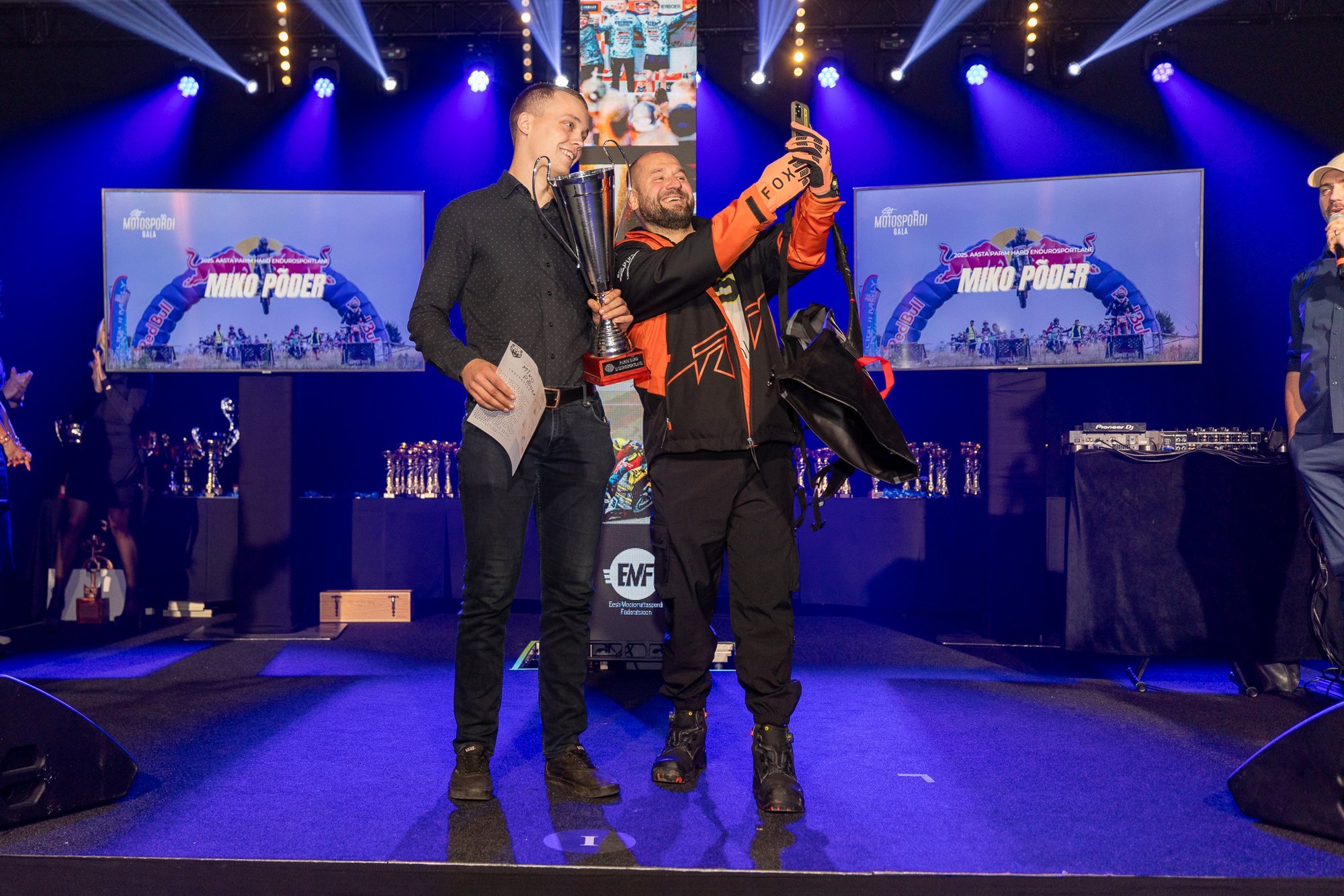 FOTOD | T1 Venues tunnustati aasta parimaid motosportlaseid. Harri Kullas ei suuda võitmist lõpetada