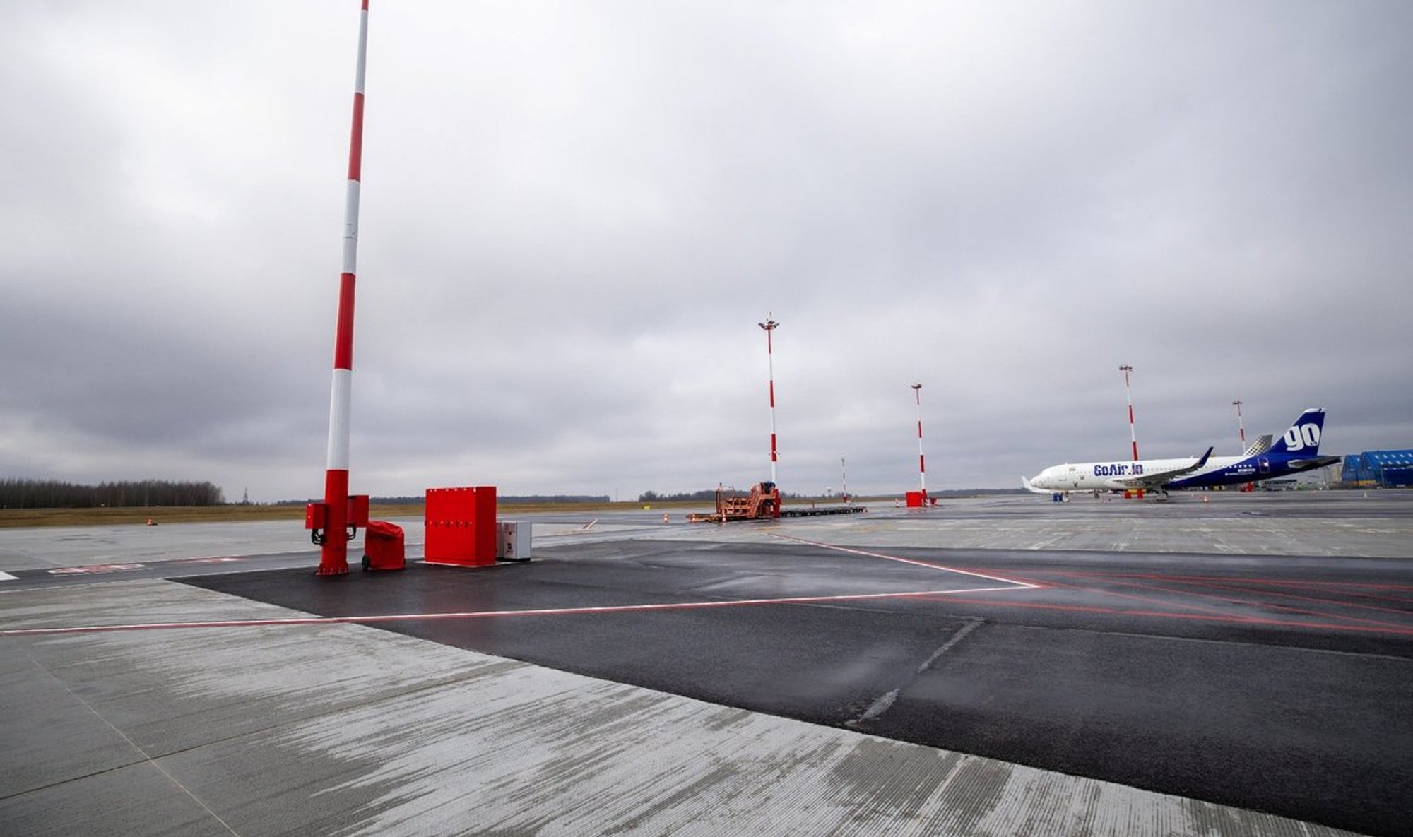 Reisilennuk suunati õhupallide tõttu suletud Vilniuse lennuväljalt Kaunasesse, kus polnud esmapilgul kedagi kohal