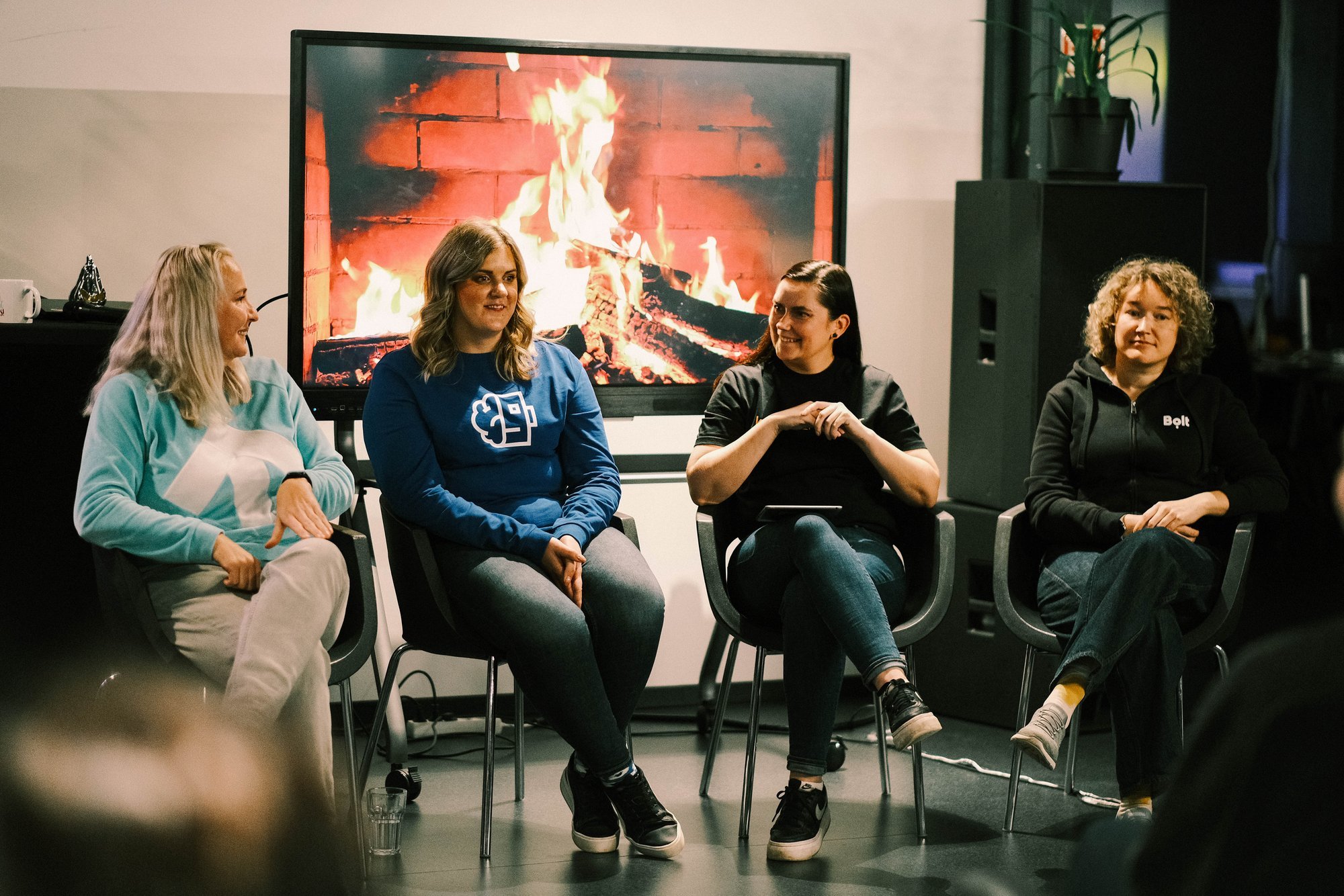 Galerii: naiste programmeerimislaager kood/Jõhvis