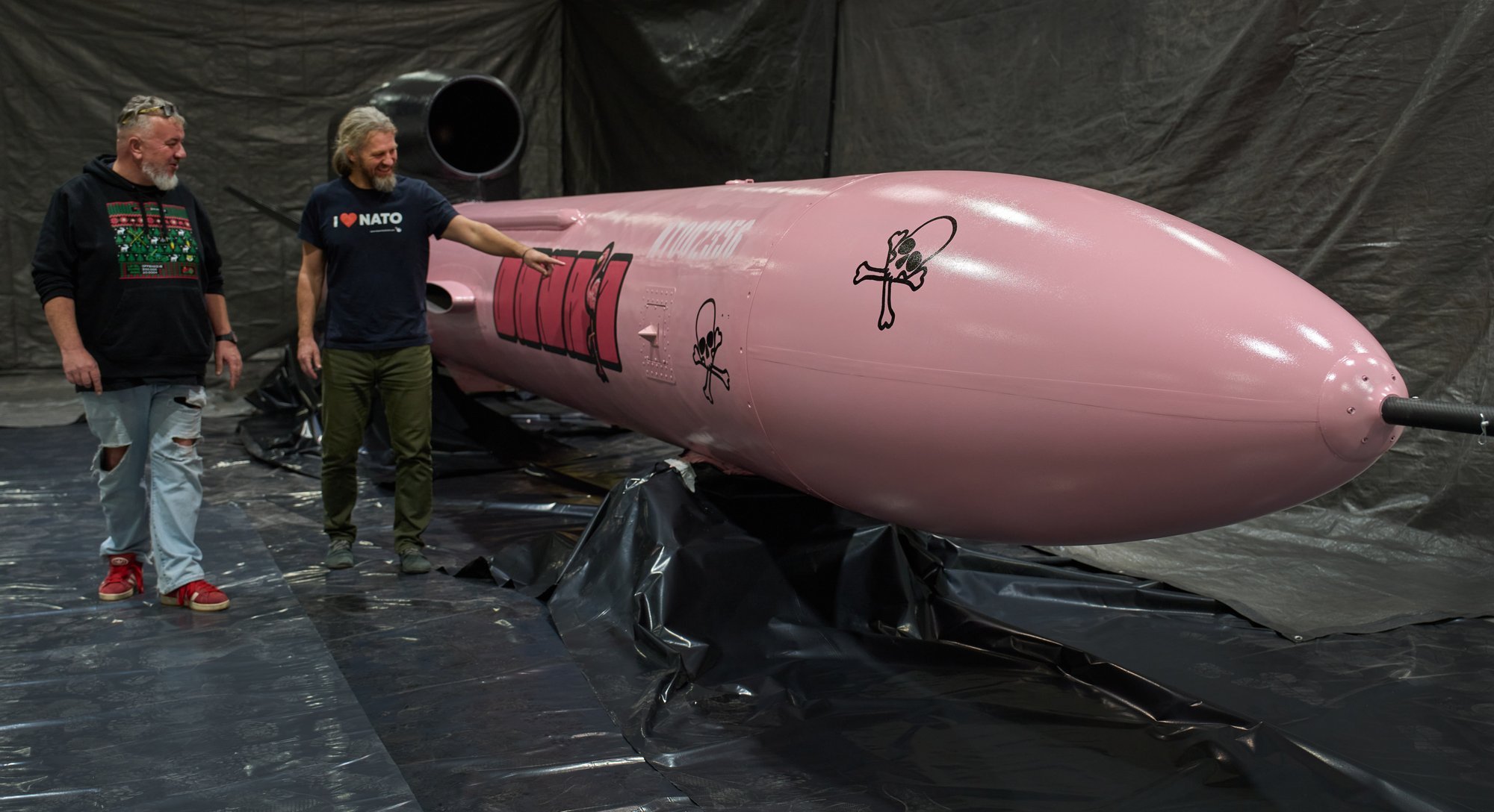 Ukraina korruptsioonivastaste organite uurimise all olev drooni- ja raketitootja kaasas nõukokku USA endise välisministri