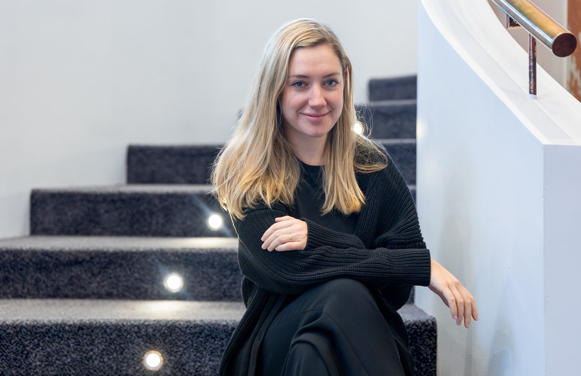 Vioolamängija, koomik ja režissöör Isabel Hagen: ma ei kujutanud ette, et lasen kellelgi teisel oma lugu jutustada