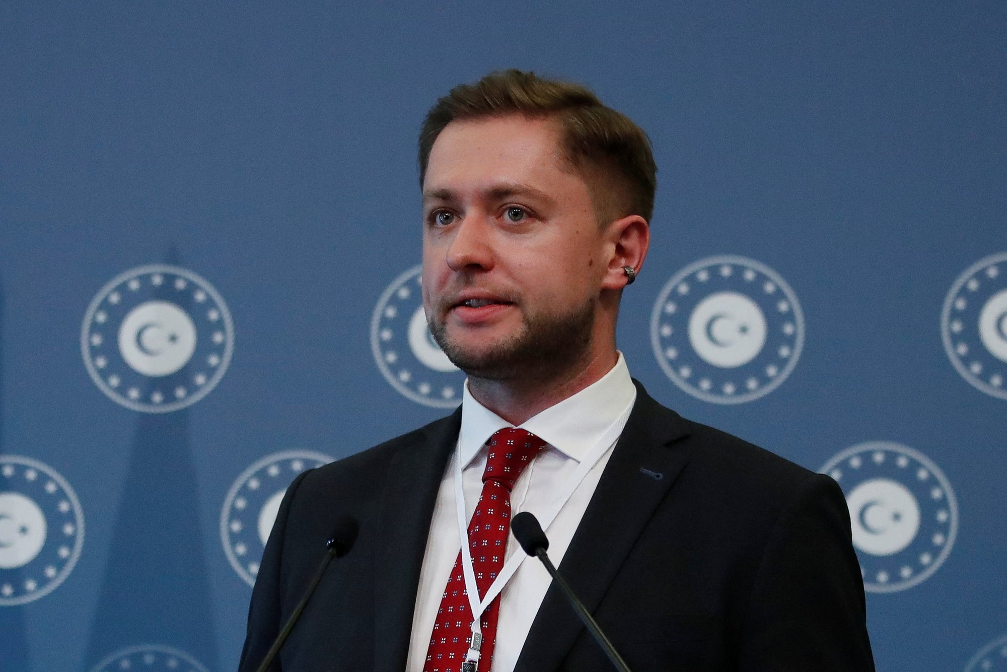 Ukraina läbirääkimisdelegatsiooni liige: me ei hakka oma põhiseadust muutma