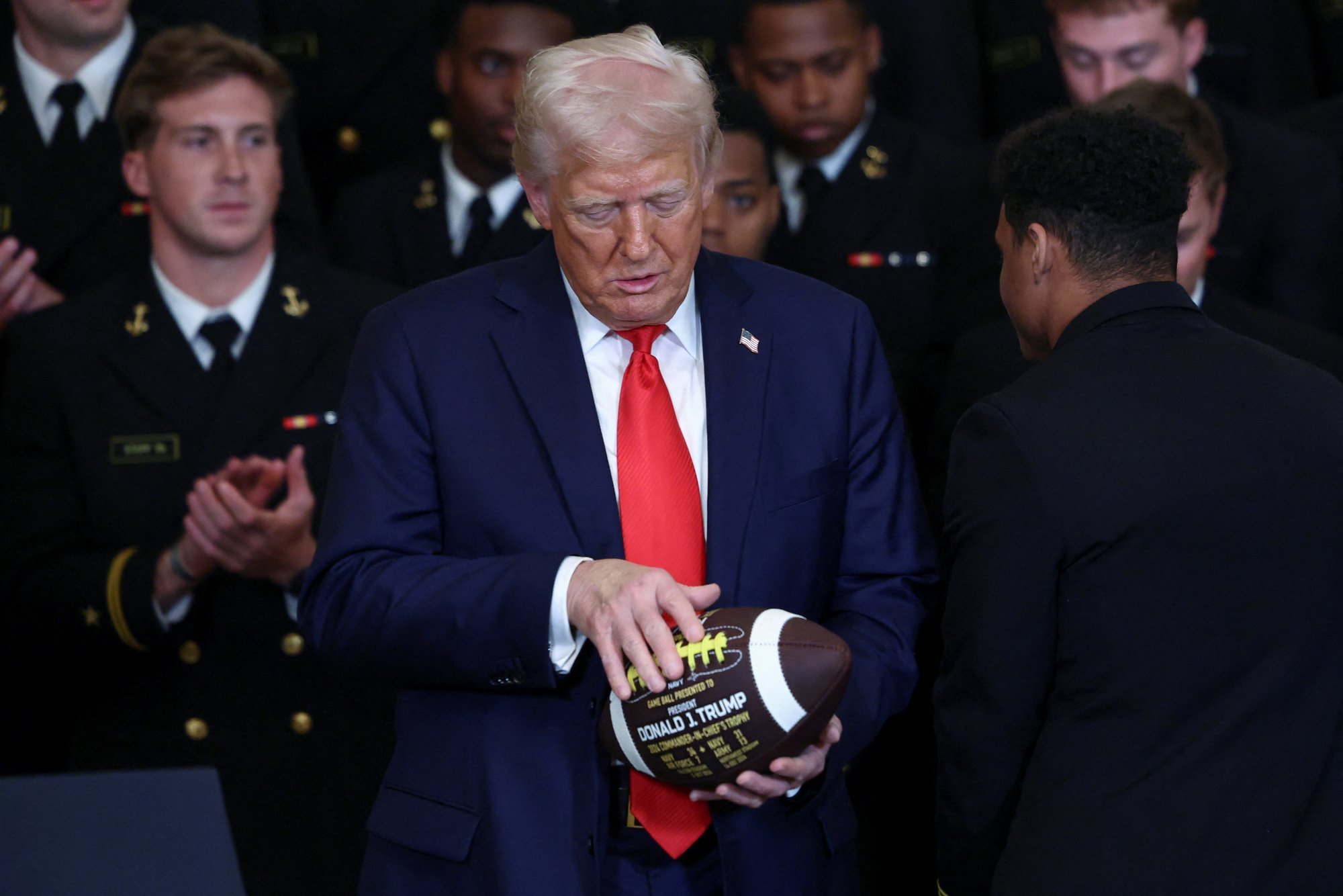 Trump kommenteeris Ukraina rahukõnelusi Ameerika jalgpalli vahele. „Midagi head võib juhtuda“