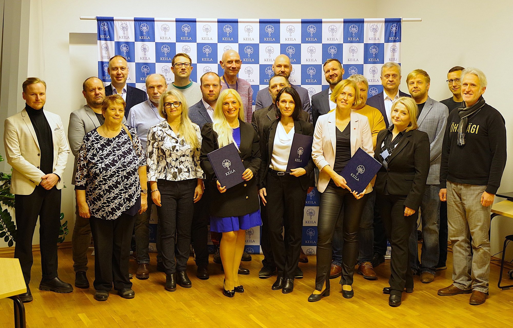 Keilat hakkab juhtima kolmikliit, linnapeaks saab Keiu Valge