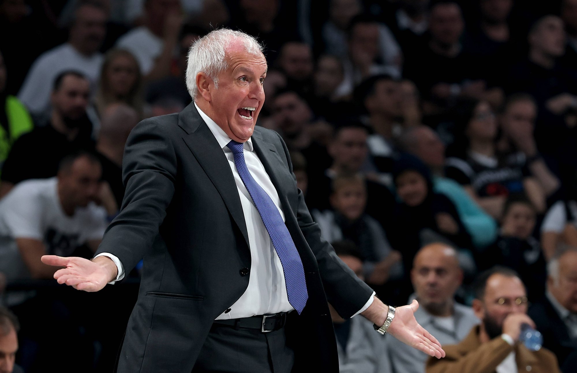 Željko Obradovic: me kaotasime, sest kõik korvpallurid on mängu eel ninapidi telefonis