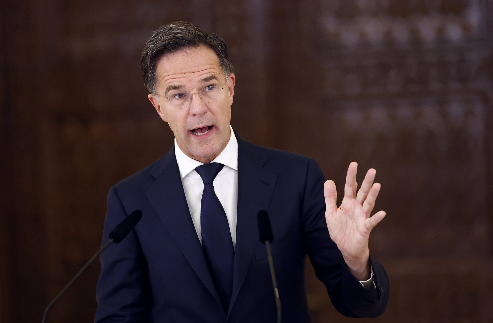 Rutte: ärme tee USA vägede Rumeeniast lahkumisest liiga suurt numbrit
