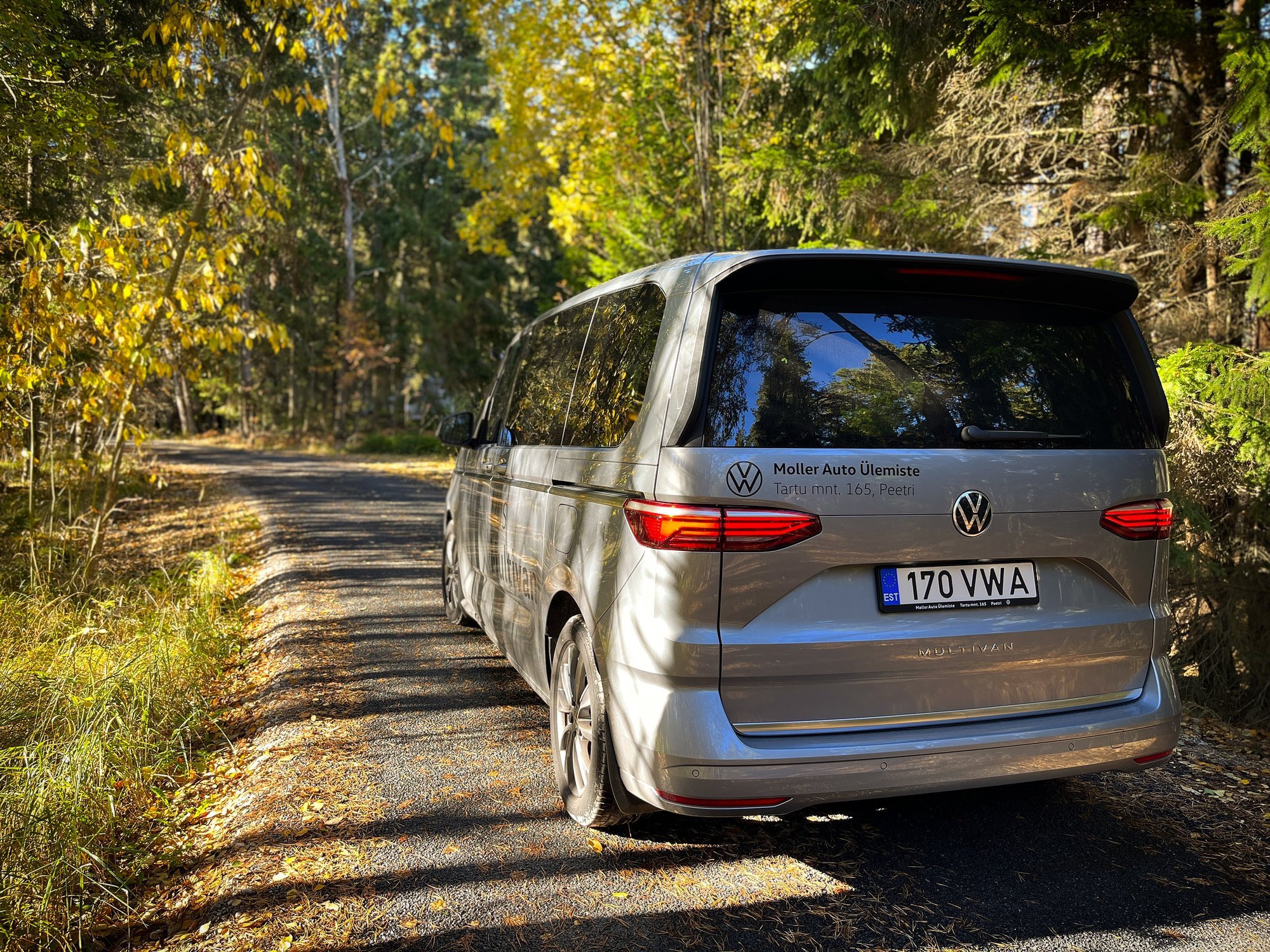 Uuest aastast langeb oluliselt väikebusside ja pereautode registreerimistasu
