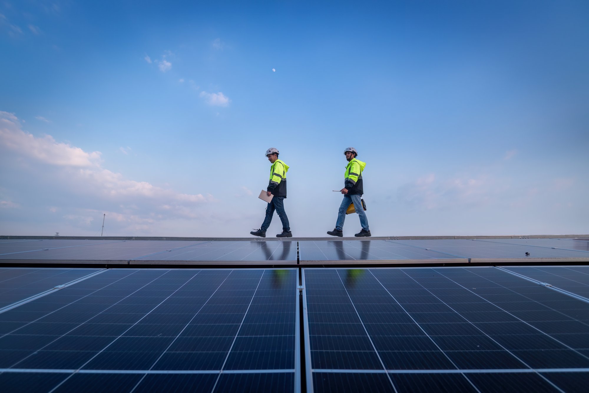 Pilvisest suvest hoolimata kasvas päikeseenergia toodang aastaga ligi kolmandiku võrra