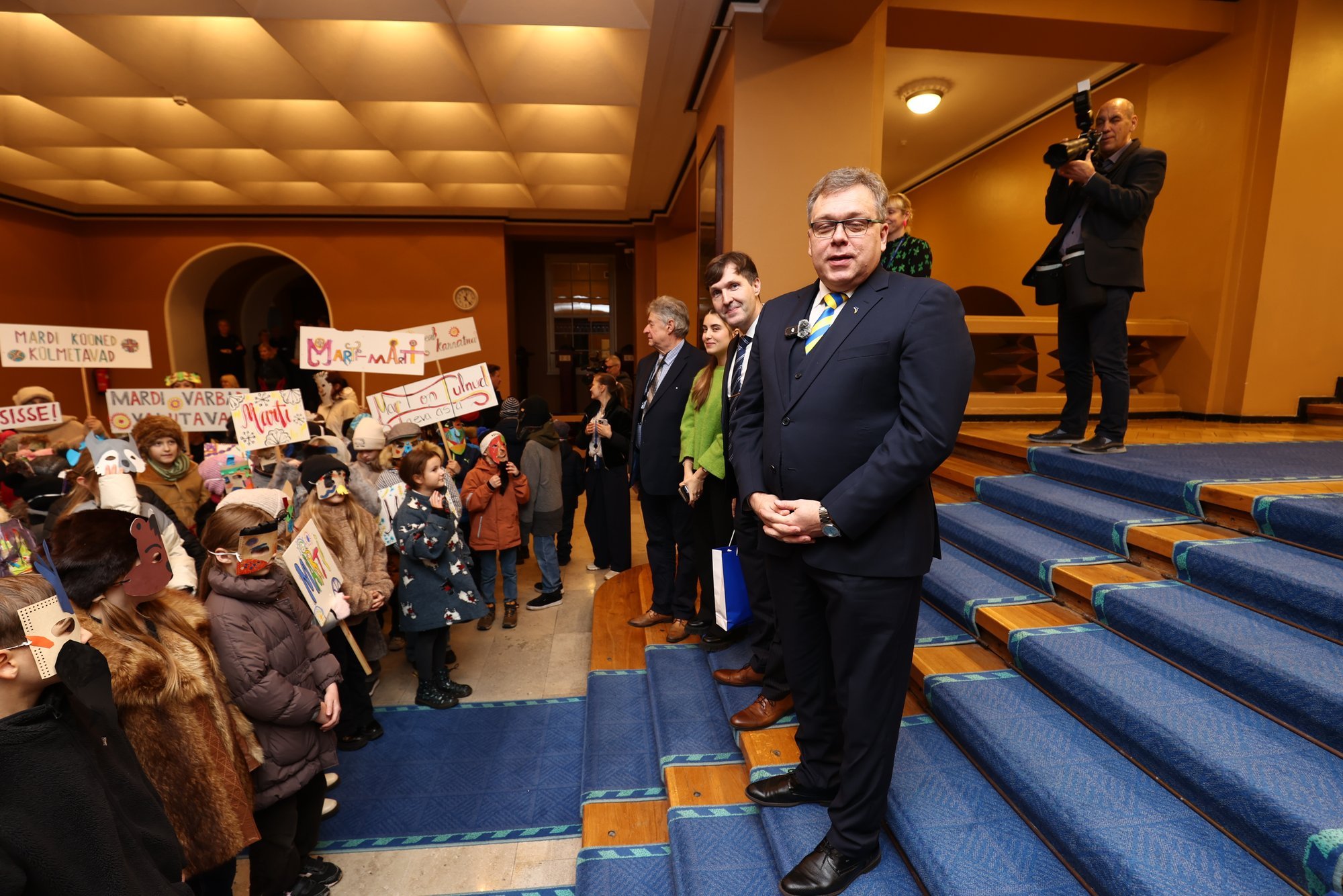 FOTOD ja VIDEO | Mardisandid käisid riigikogus Lauri Hussaril külas