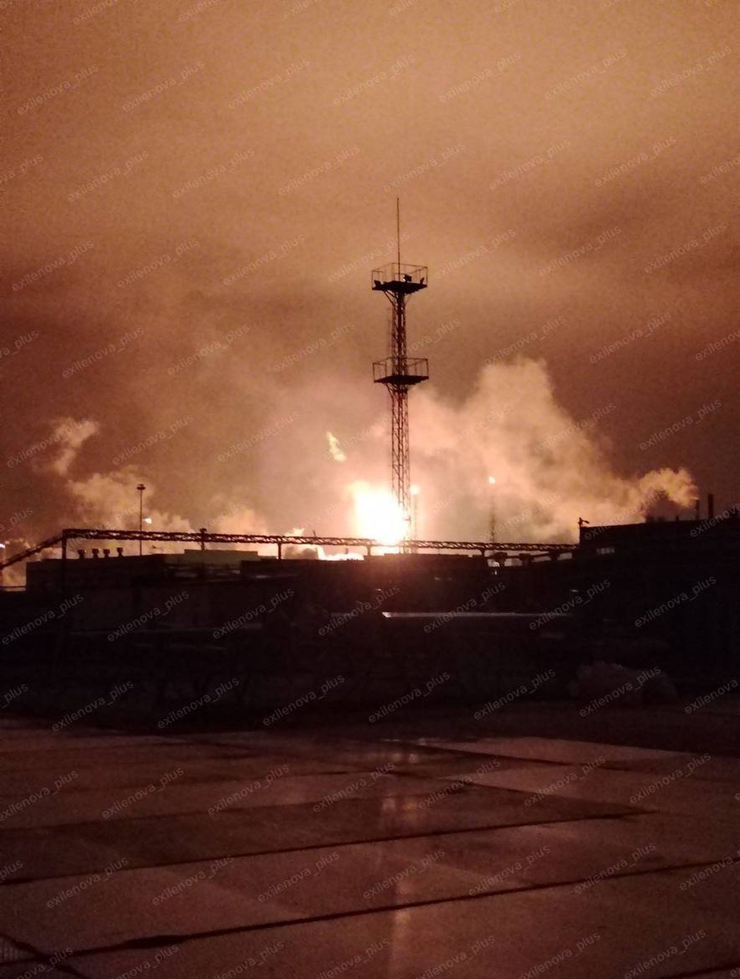 Venemaad tabasid öösel droonirünnakud. Süttis järjekordne naftatöötlemistehas ja osaliselt varises kokku tsehh