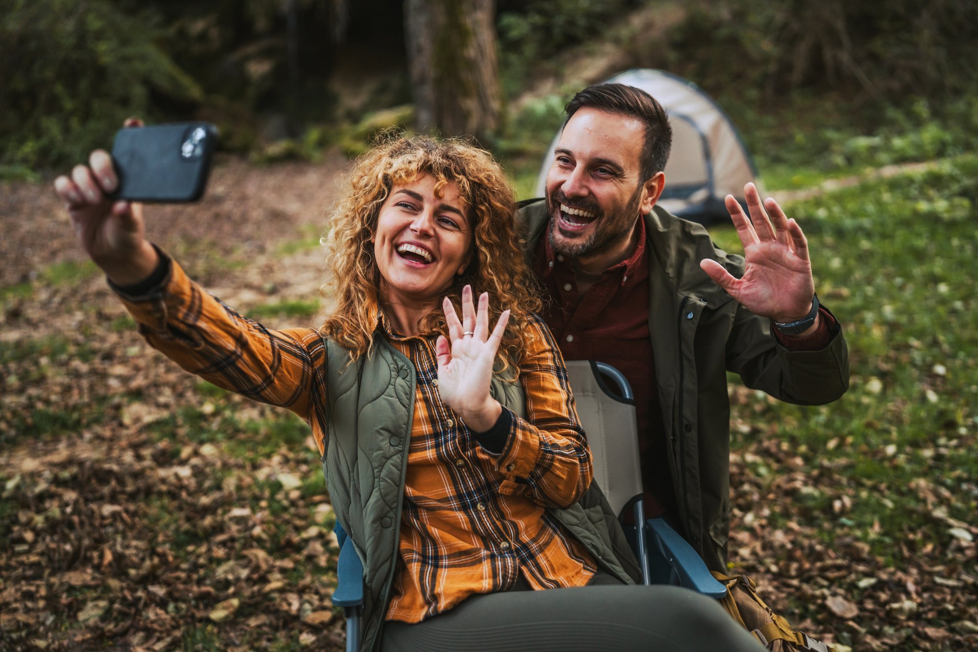 Kas uus trend sotsiaalmeedias? „Naised tunnevad häbi, kui tunnistavad, et nad on suhtes“