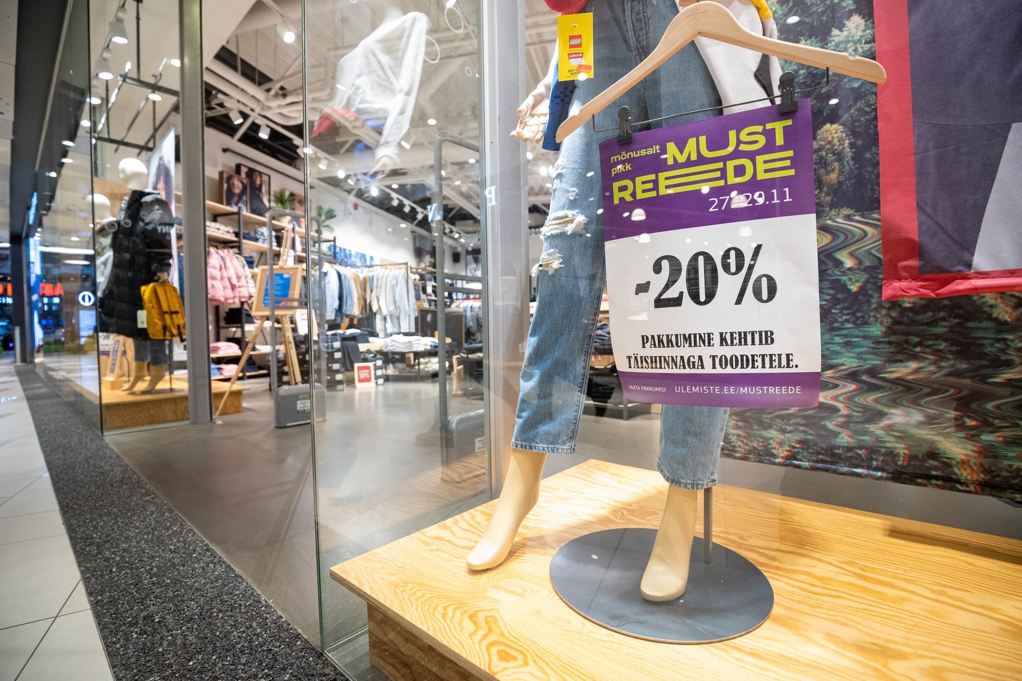 HEA TEADA | Tarbijakaitse tuletab musta reede eel meelde: hinna tõstmine enne kampaaniat on keelatud