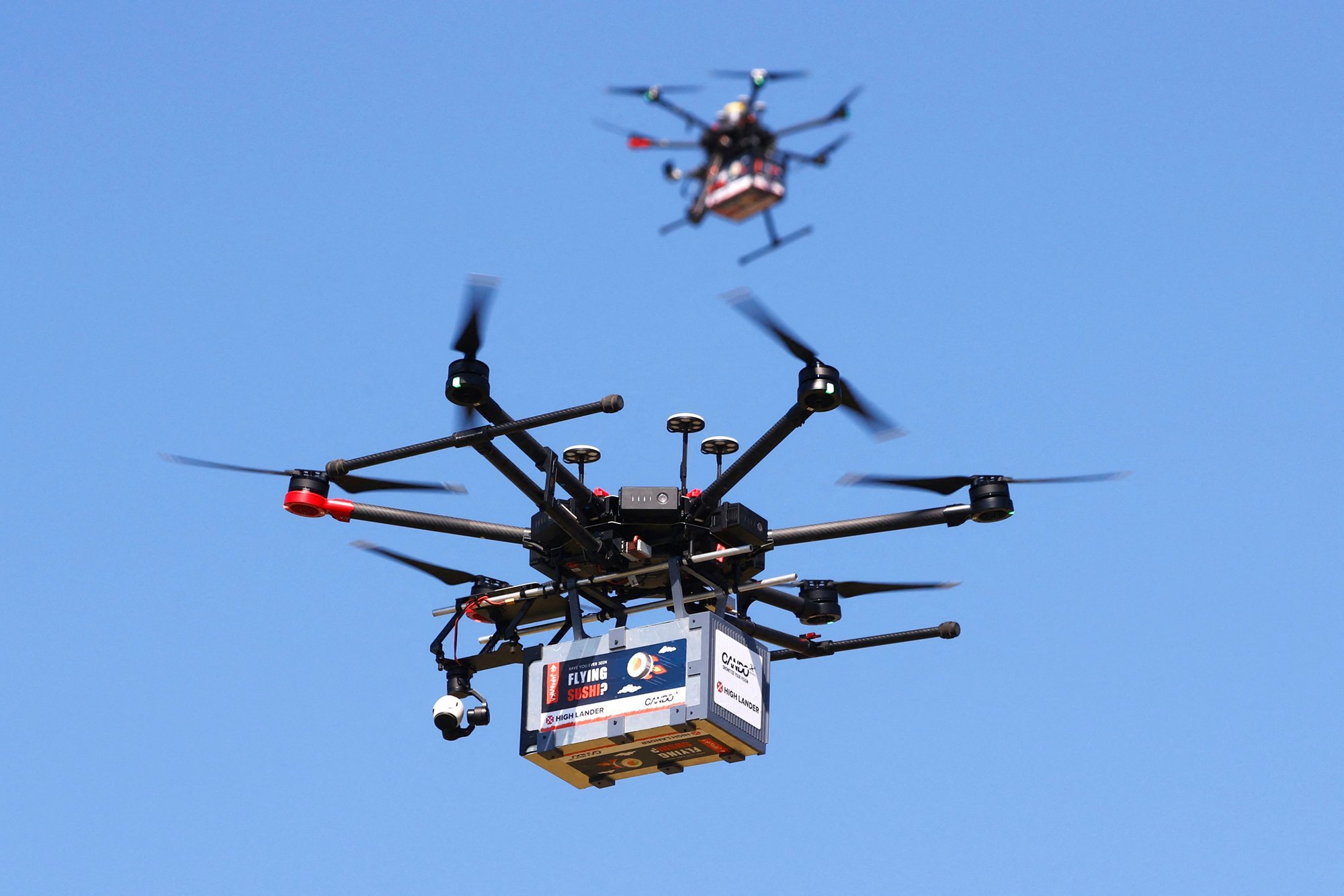 Droonid toitu vedama ja iseteenindusapteegid tänavale? Riik tahab lubada ettevõtjatel seadustest ette rutata