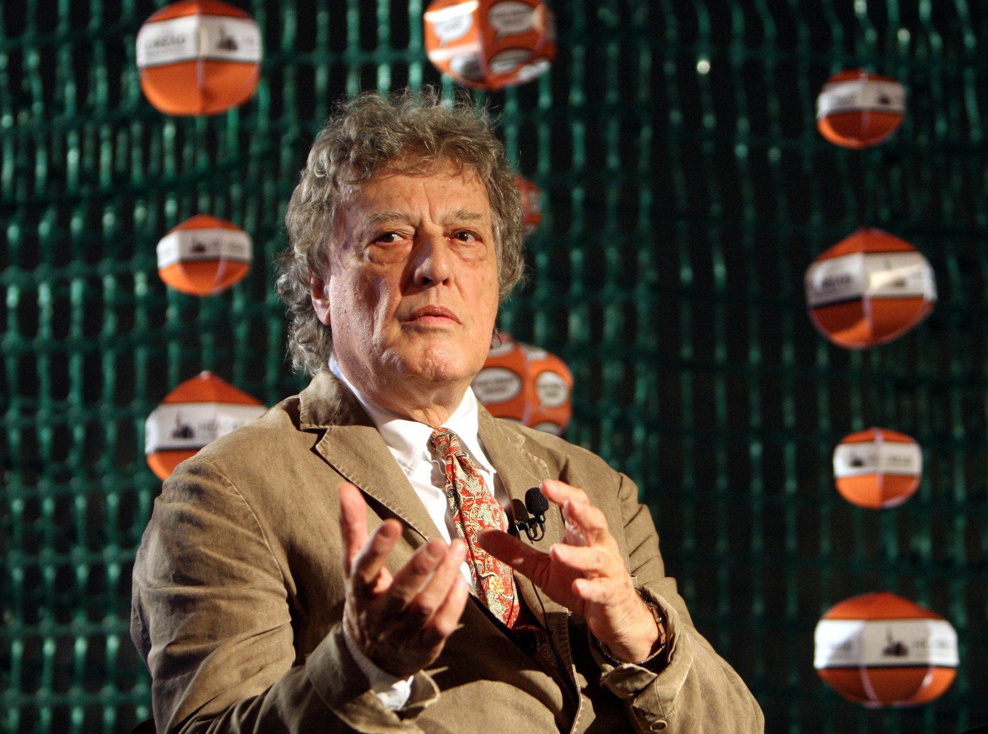 Suri näitekirjanik Sir Tom Stoppard