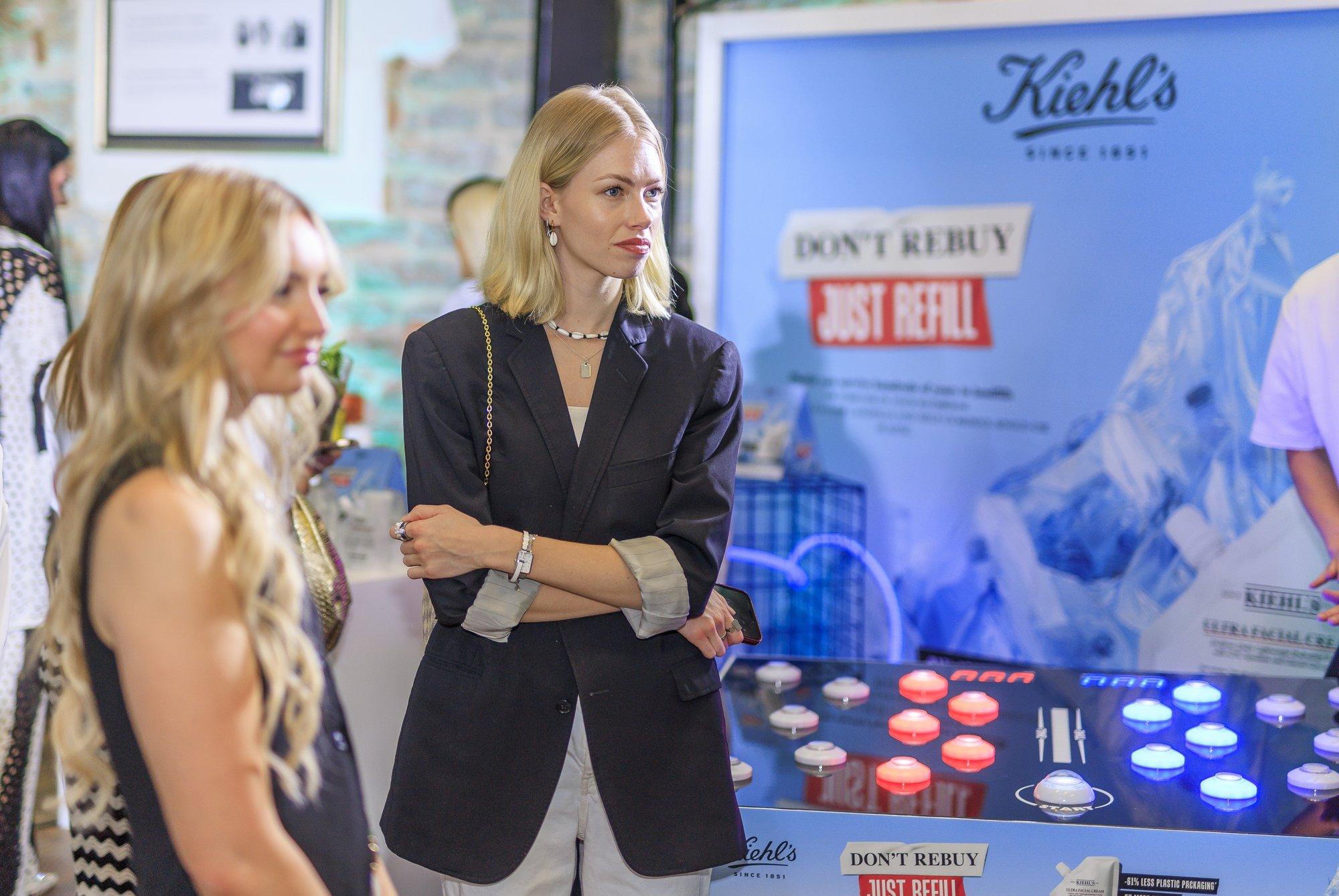 Modell Kati Karu sai autoparklas tunda pikanäpumeeste tekitatud kahju. „Tegime politseisse avalduse!“