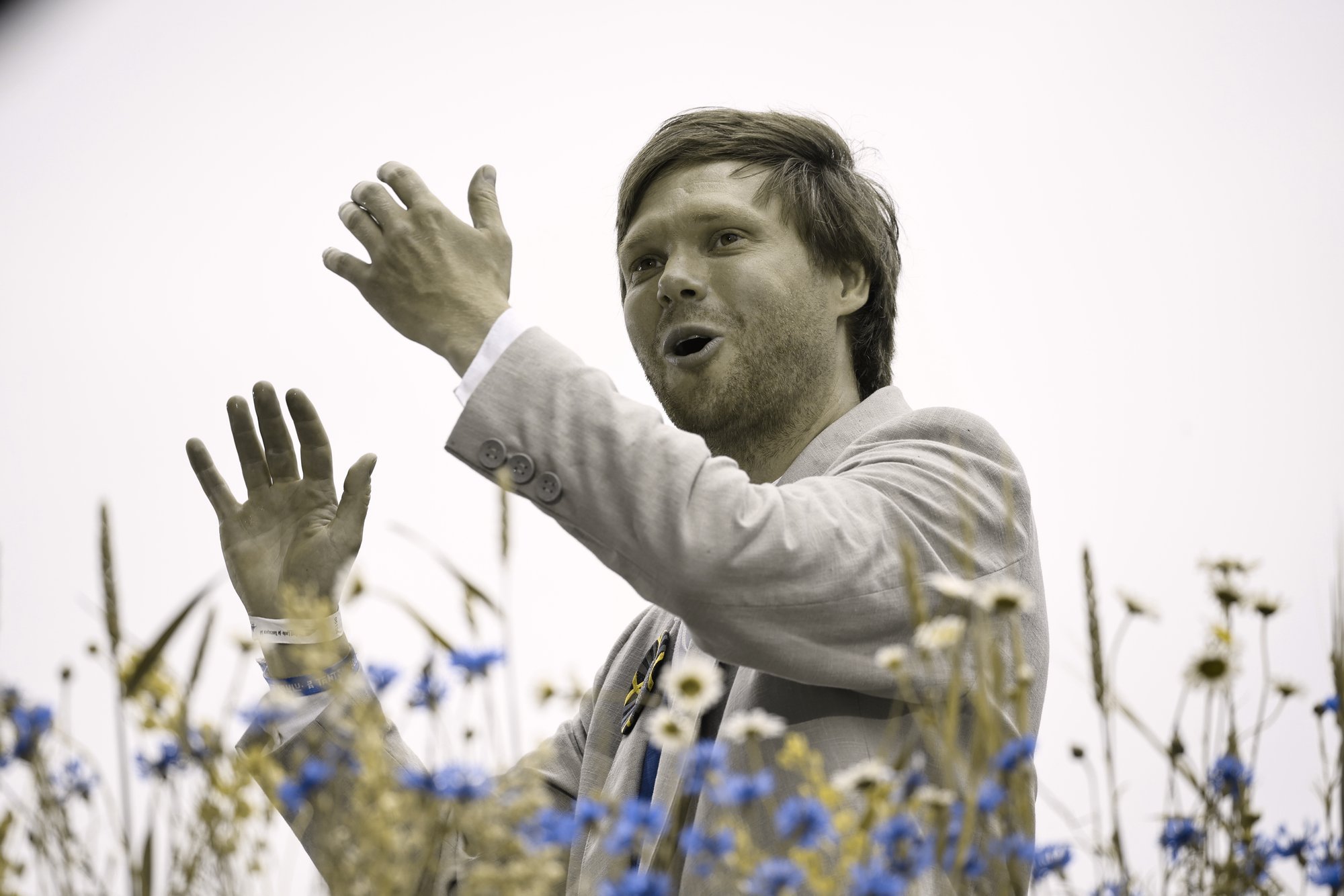 Värvipime fotograaf, dirigent ja joonistaja. Ühele neist pani sõjaväearst diagnoosiks „täitsa pime“