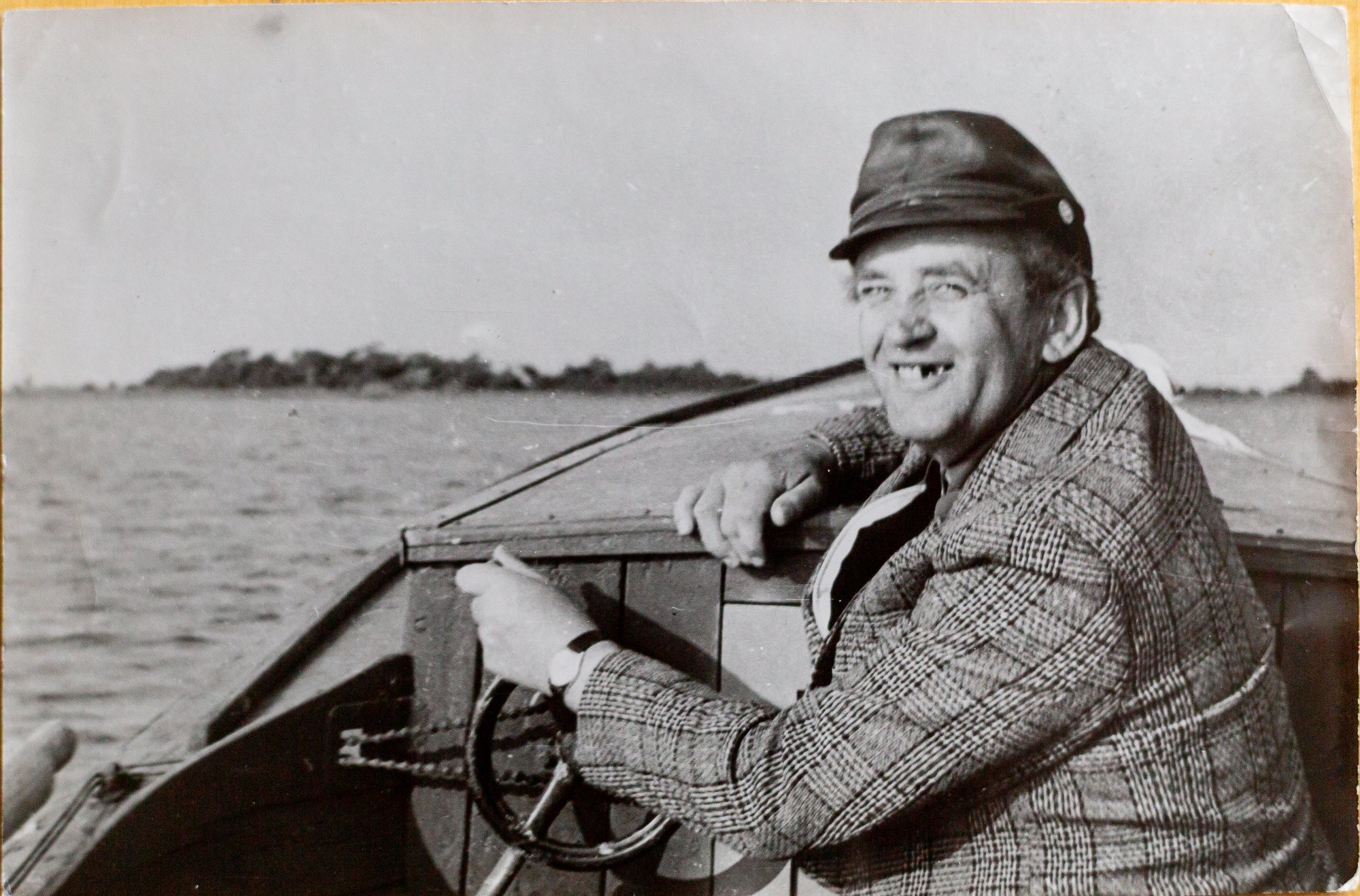 Albert Uustulnd 100 – helilooja, kes ei tundnud nooti, kirjanik, kes kirjutas rannarahva eepose