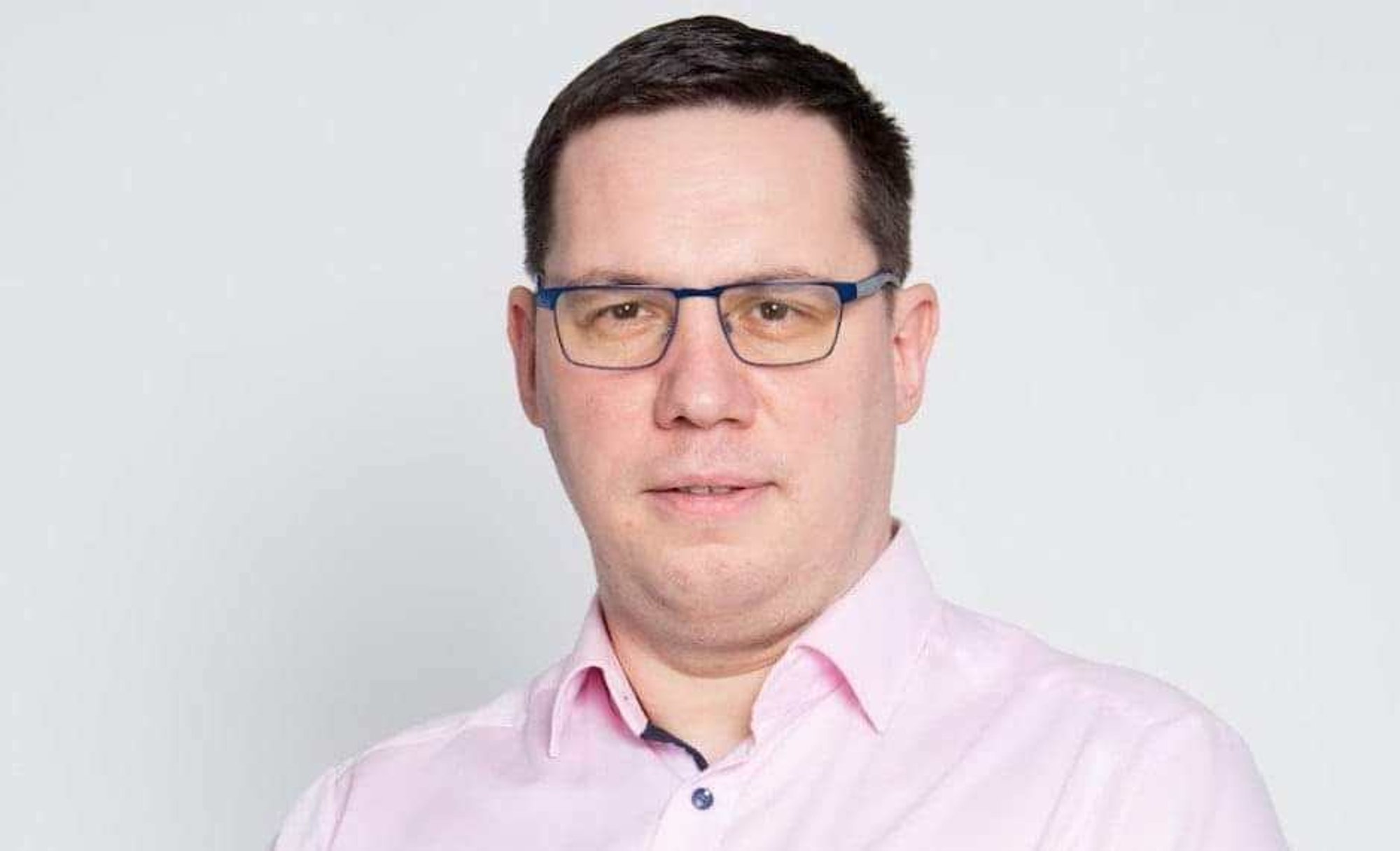 Mullu suure skandaaliga vallandatud koolijuht on Tallinna palgal tagasi. Linn pidi talle vahepeal ligi 5500 eurot hüvitist maksma