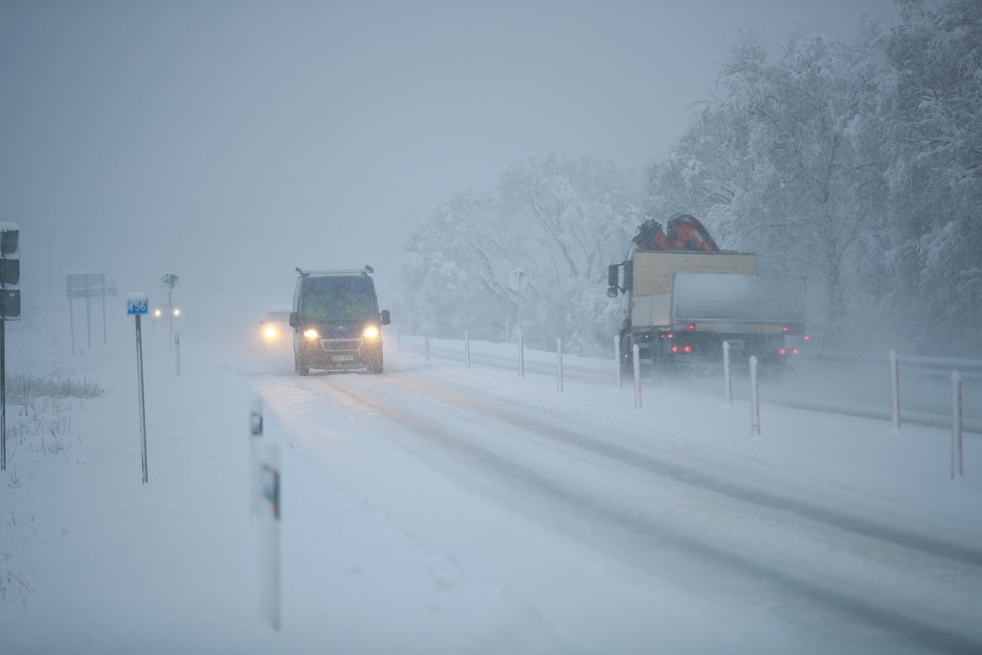 „Keda sõita surnuks? Ennast ja oma last?“ Järsult libedaks muutunud teed tekitavad ehmatavaid olukordi