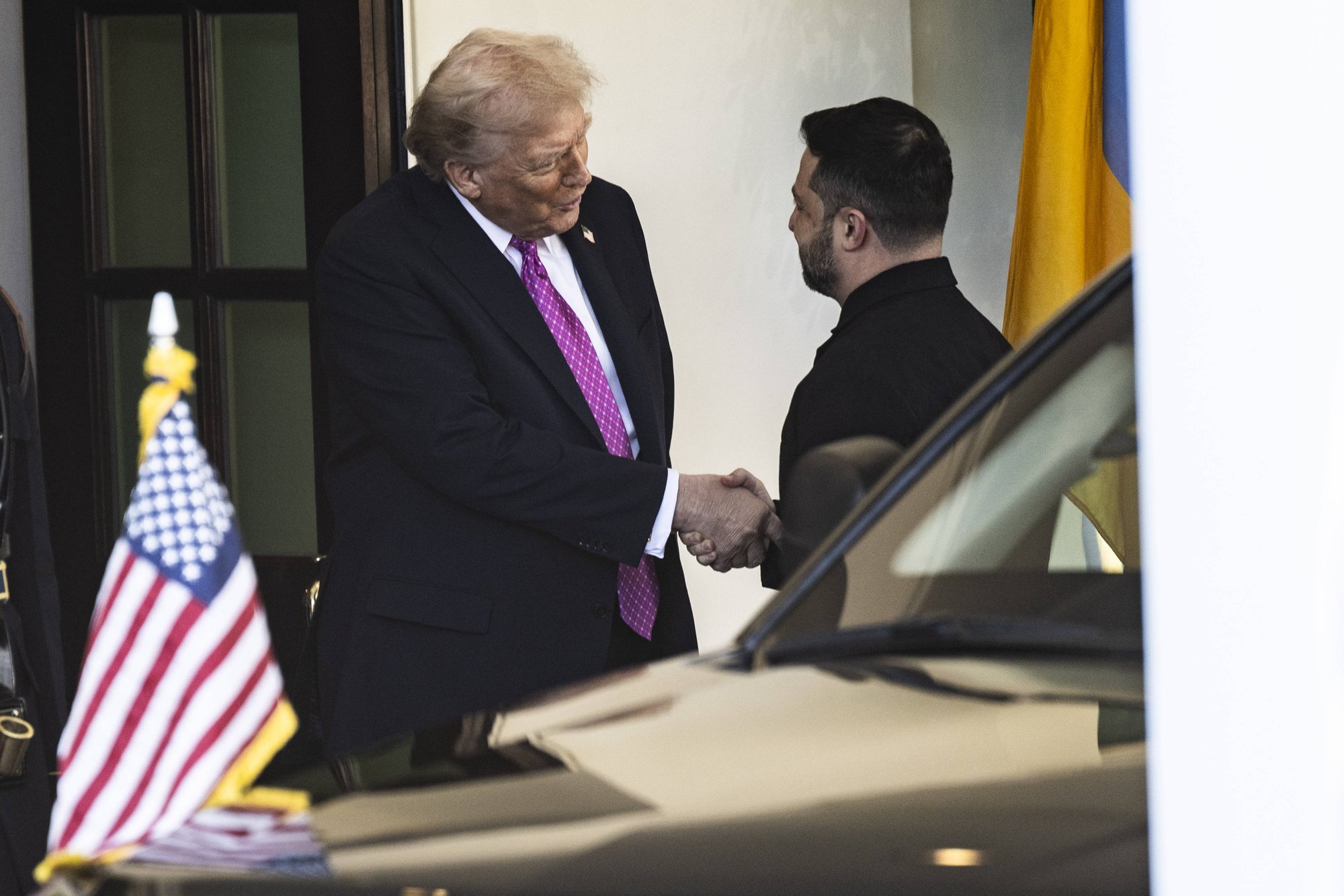 „Zelenskõid ähvardati kompromiteeriva info avaldamisega.“ Kas Trump suudab sundida Kiievi kapituleeruma?