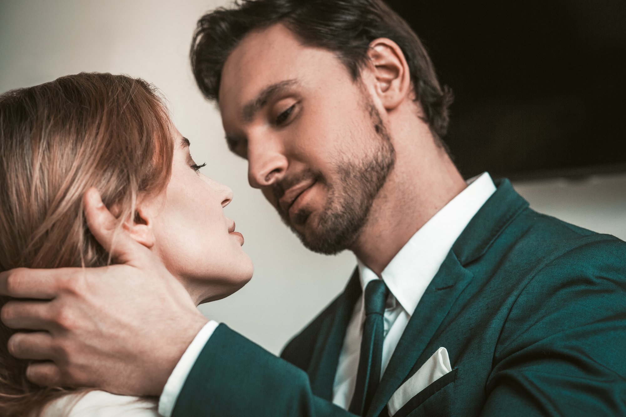 Skandaalne ettepanek tuleviku nimel: mõtle, mida see töö su mehele tähendab. Üks öö minuga ja tal on ametikõrgendus käes