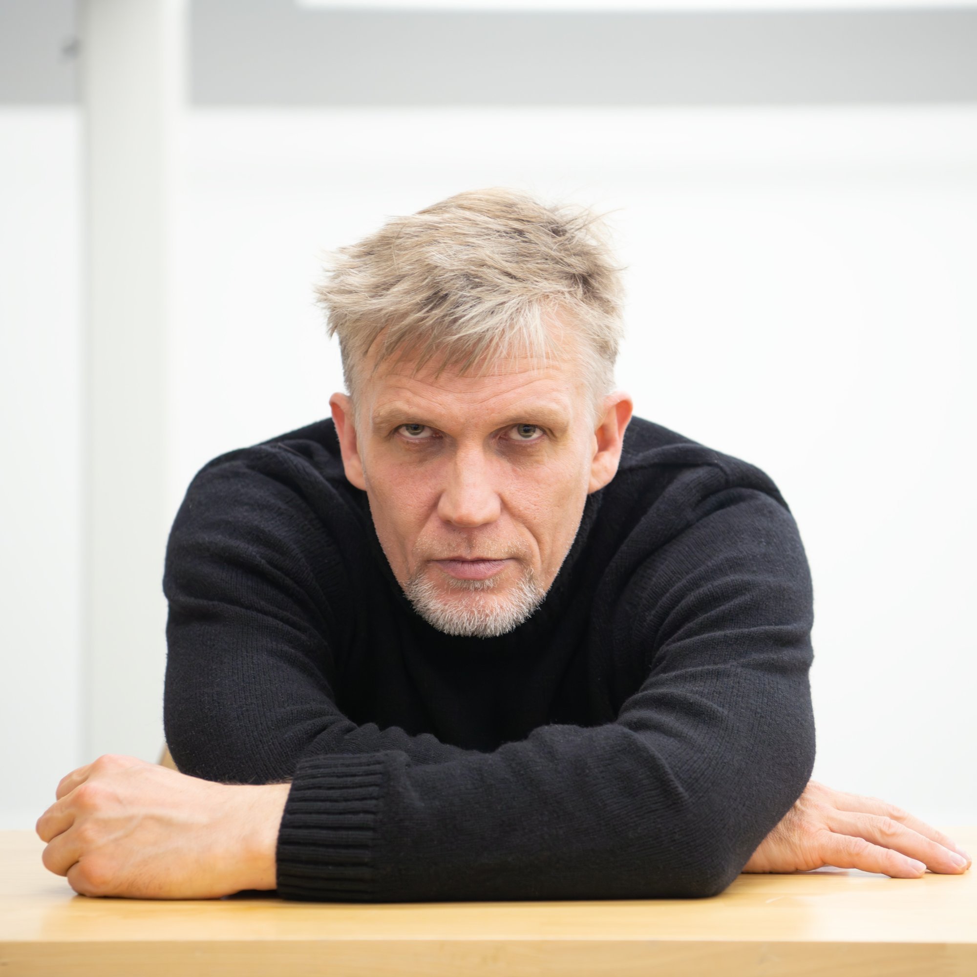 Näitleja Tanel Saar pikaaegse suhte saladusest: poliitikast me isegi ei hakka rääkima. Tal omad poliitilised eelistused, mul omad