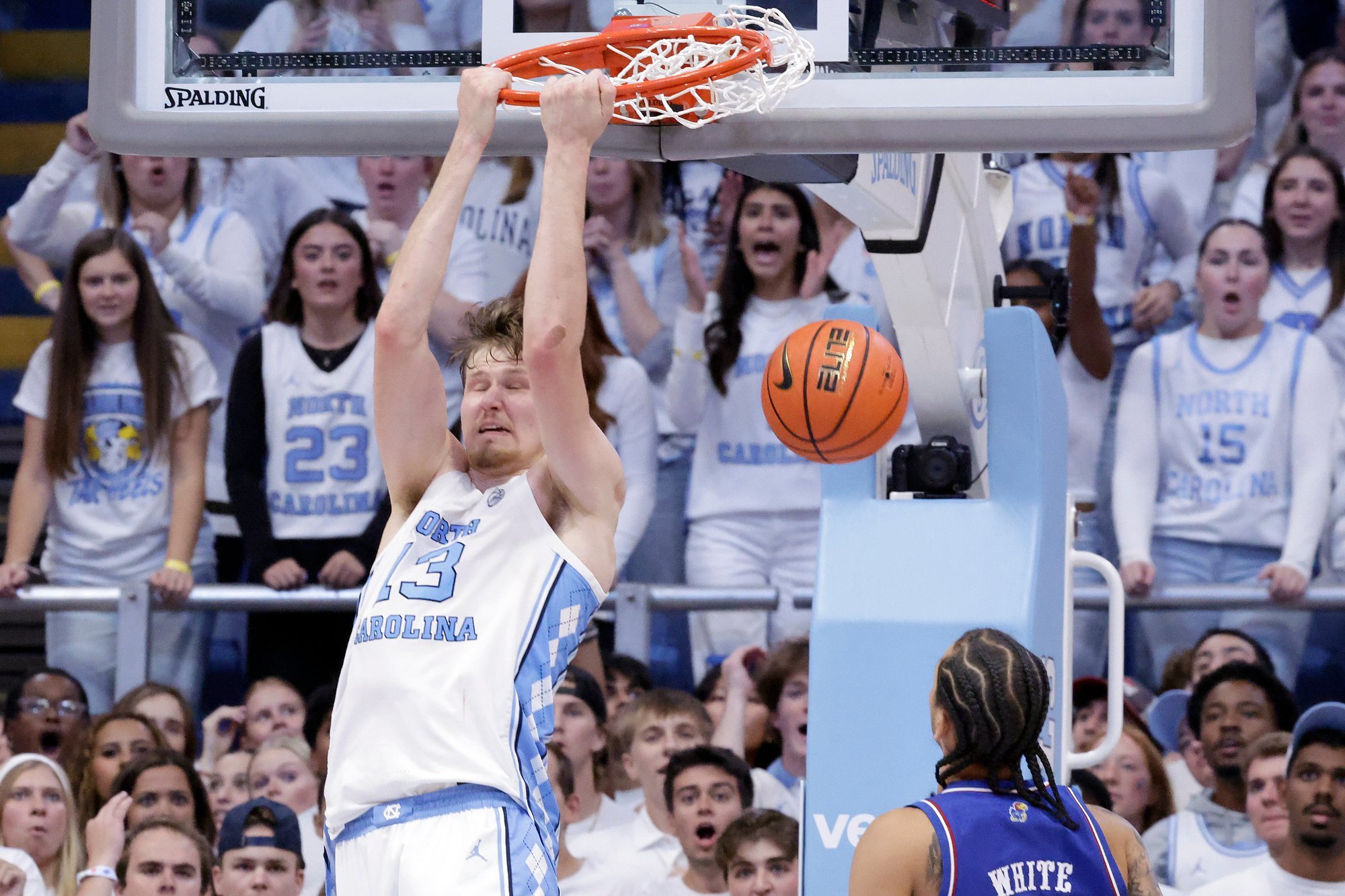 VIDEO | Uhkeid pealtpanekuid pakkunud Henri Veesaar vedas North Carolina võidule