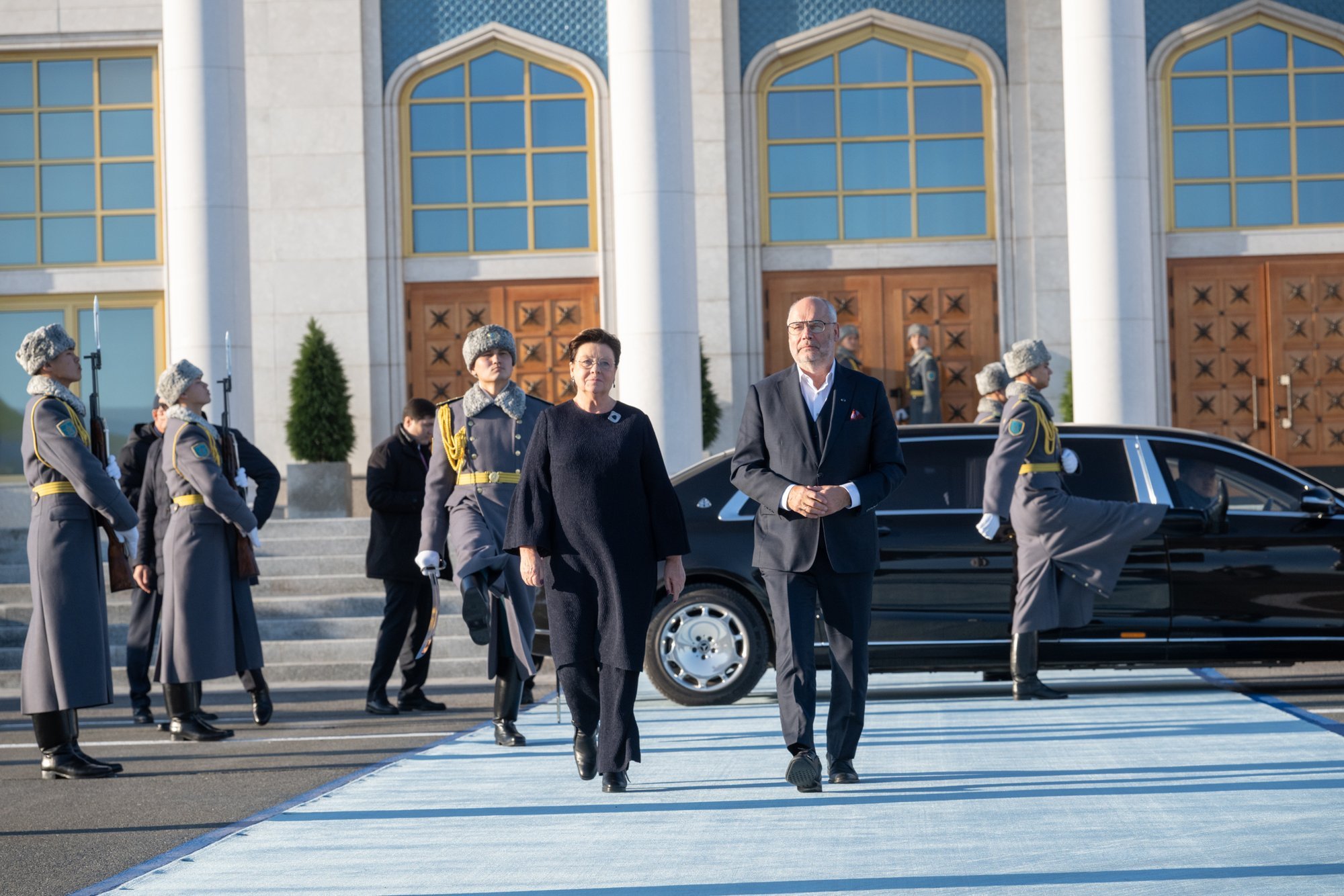 FOTOD JA VIDEO |  Presidendi visiidil Kasahstani saatis riigipead ka abikaasa Sirje Karis. Tutvu seal toimunuga