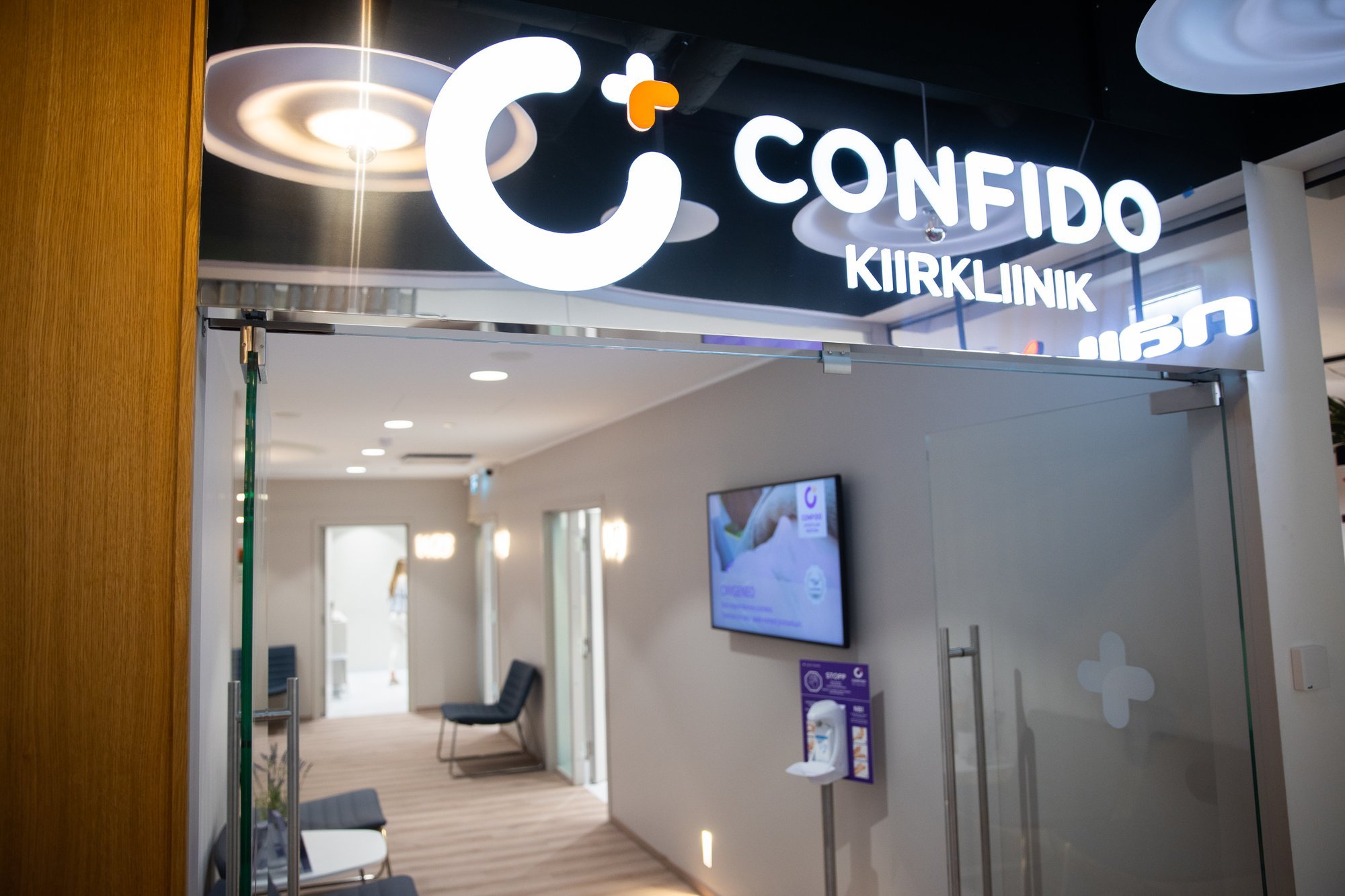 Confido on sügavas kahjumis. Mis saab tasulisest arstiabist edasi?