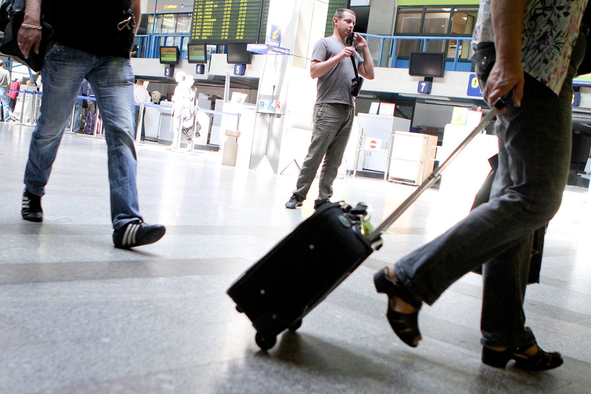 Vilniuse lennujaamas katkestati laupäeva õhtul töö, põhjus oli arvatavates Valgevene õhupallides