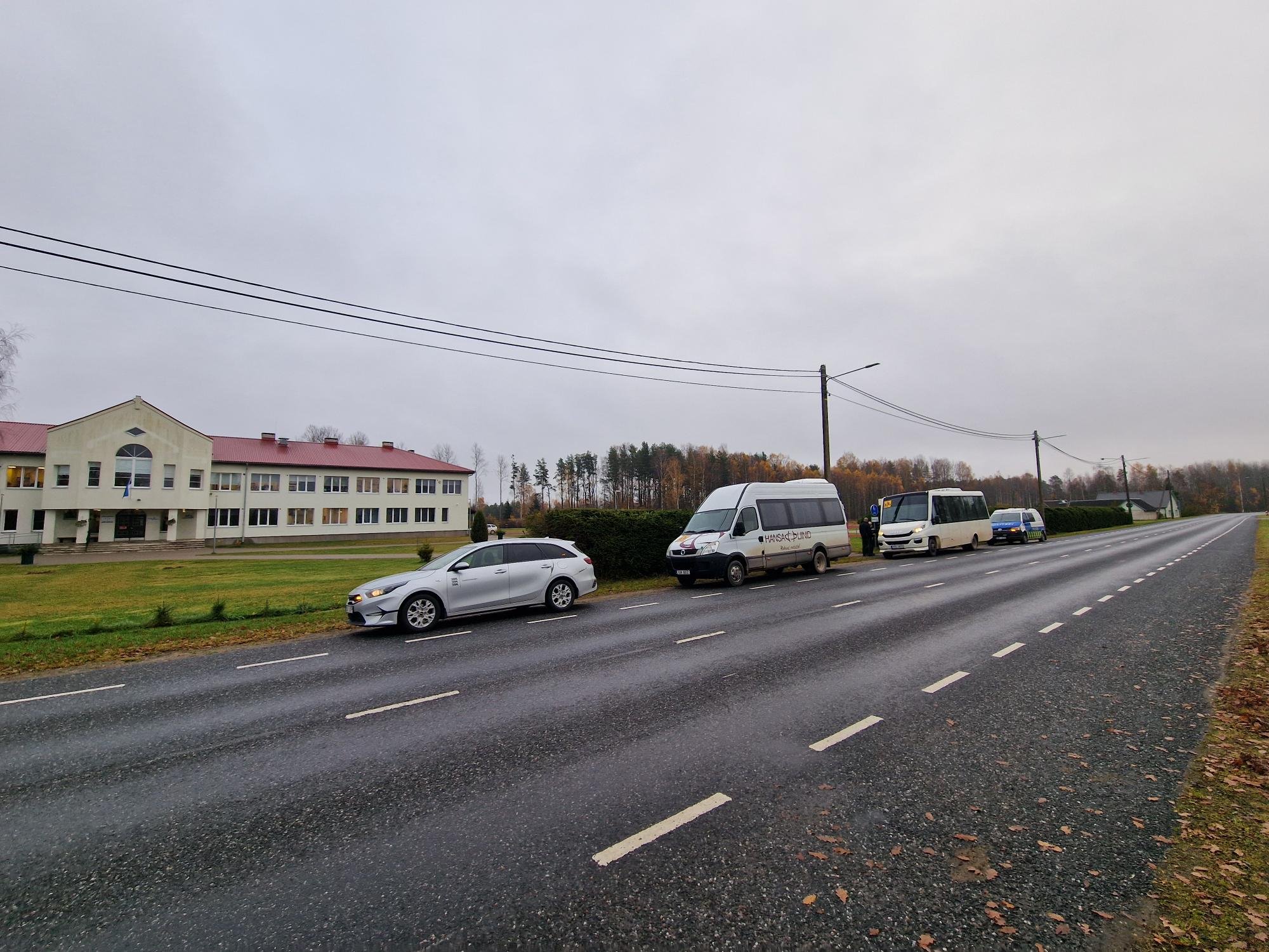 Politsei ja transpordiamet tuvastasid Lõuna-Eesti koolibussidel mitmeid rikkumisi