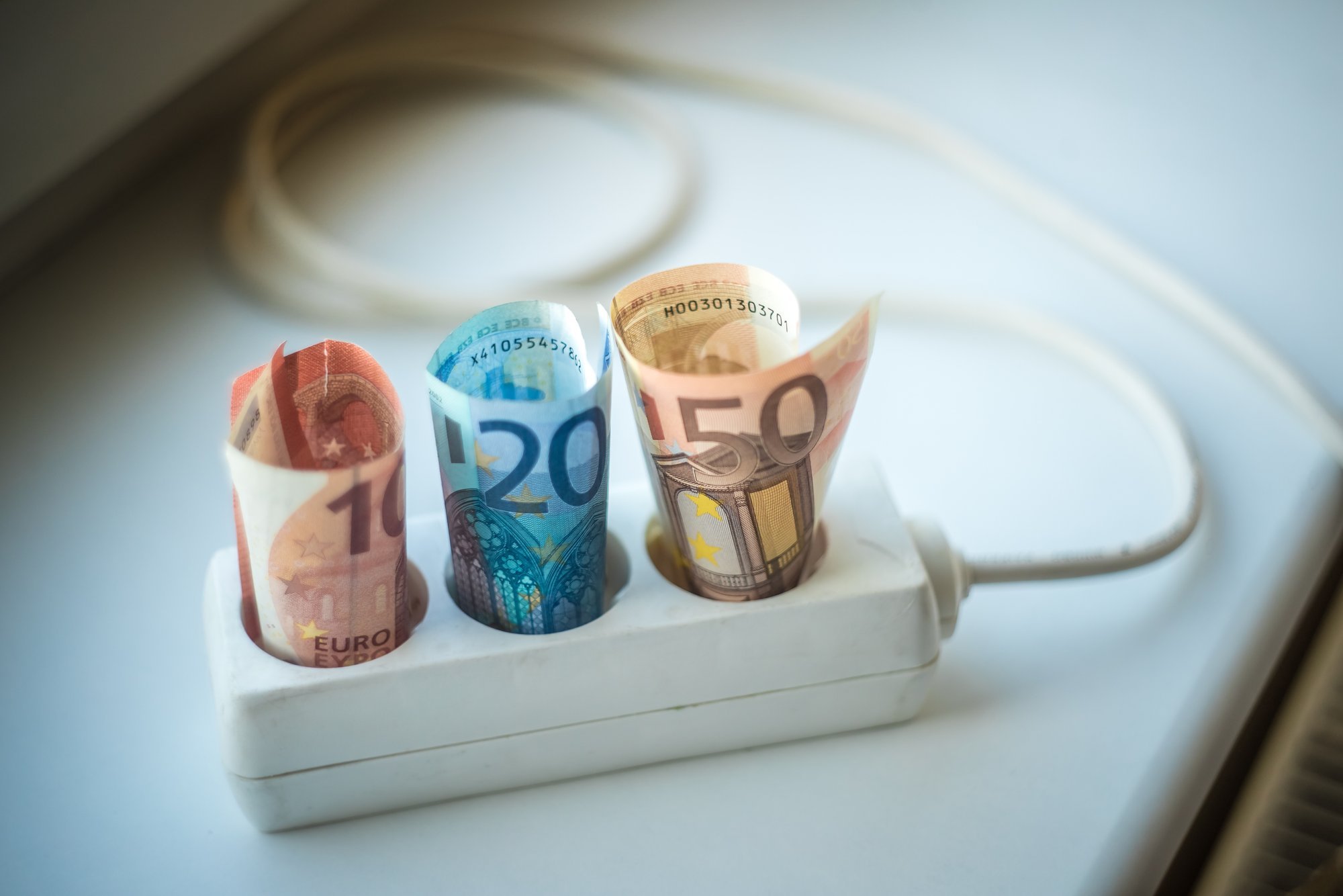 Jõulukuu algab hinnatõusuga: täna õhtul ootab tarbijat krõbe elektri hind