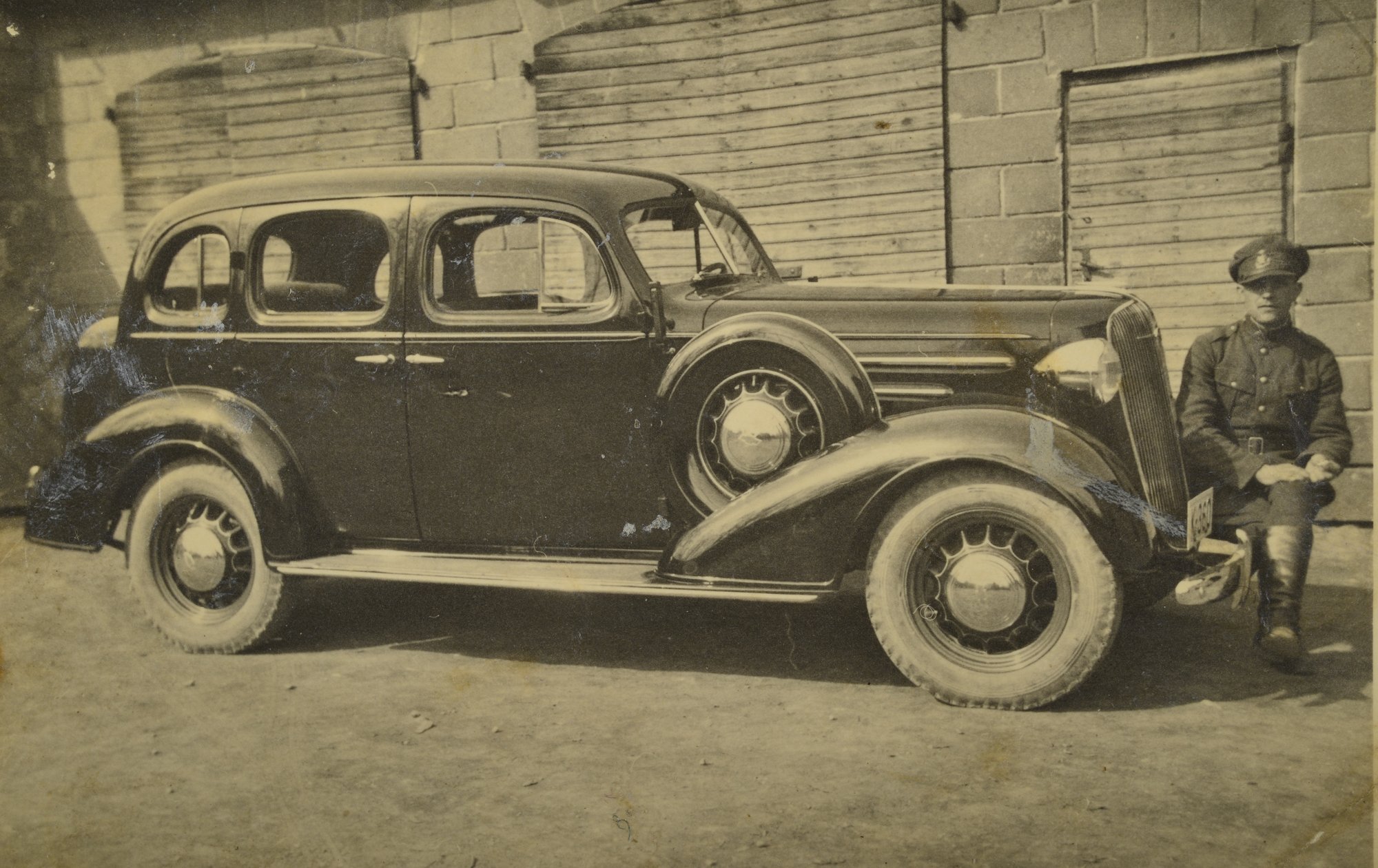 Milliste autodega sõideti Eestis sada aastat tagasi? Ja kui palju need maksid?