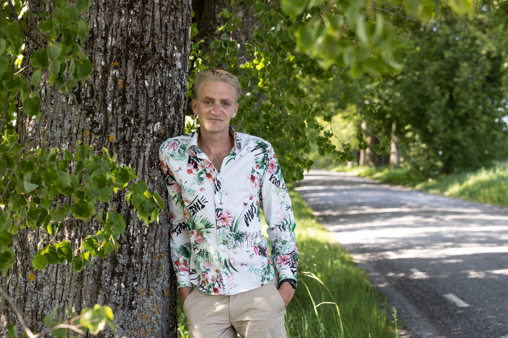 Muusikaõpetajaks õppiv Paul Neitsov näeb klaverimängu harjutamisega kurja vaeva. „See ajab mul pea ringi käima!“