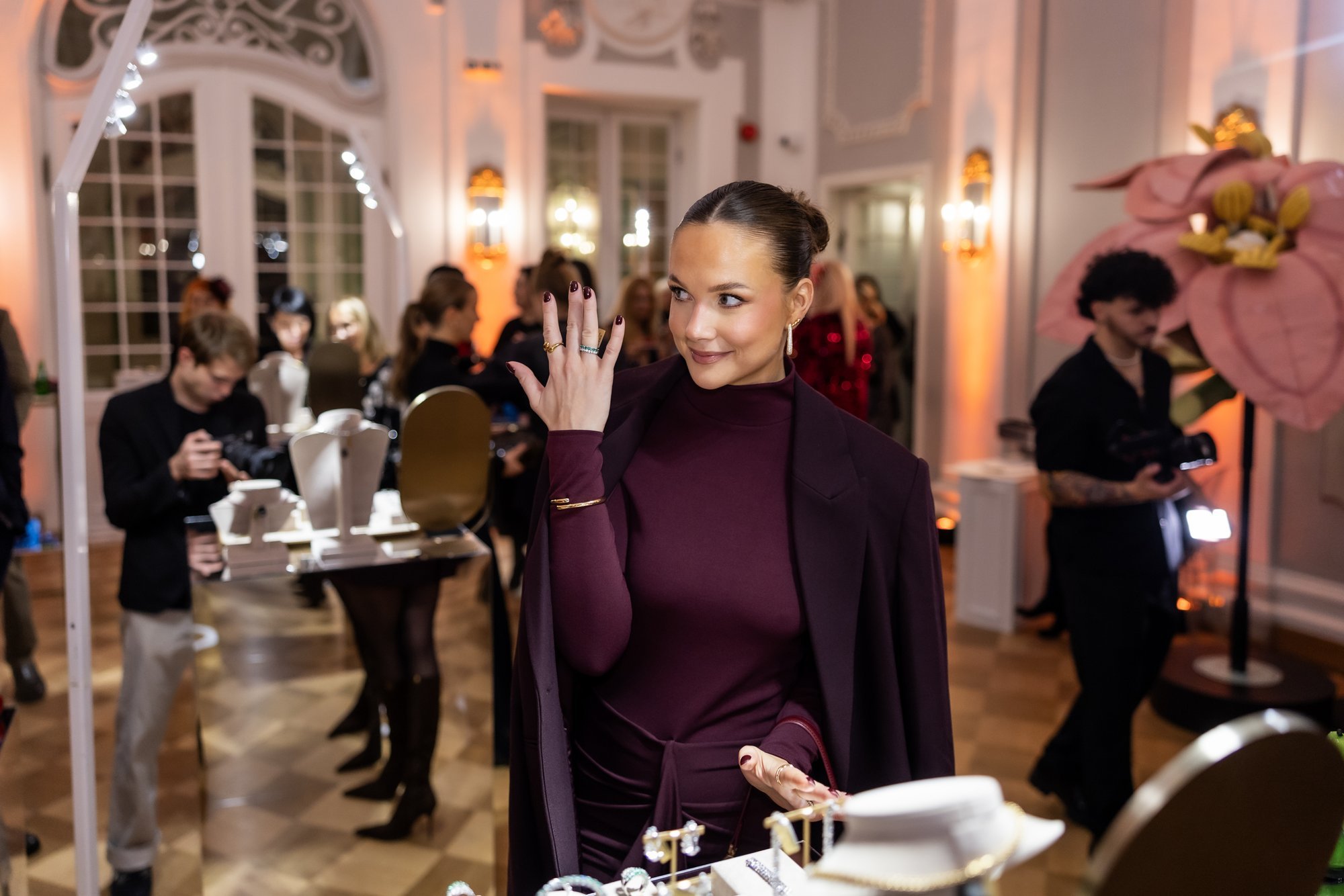 FOTOD | Pidu Kadrioru kunstimuuseumis! Glamuuritarid nautisid ehtepoe üritust