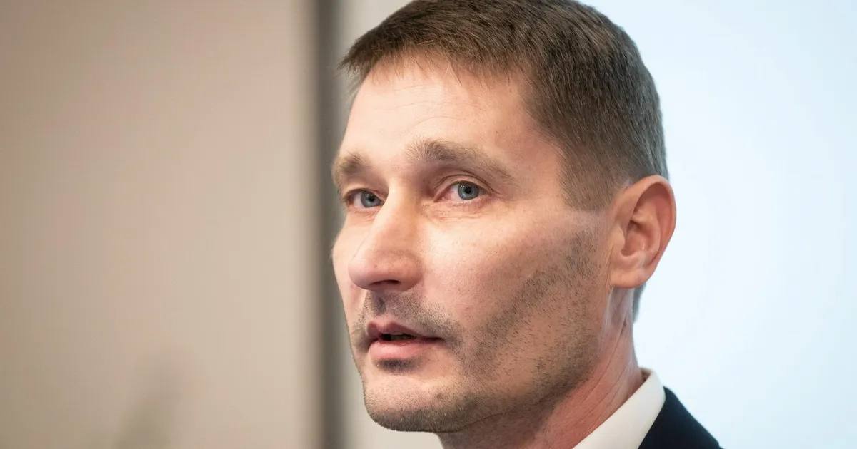 Endine riigi juhtivprokurör saadaks prokuratuuri laiali