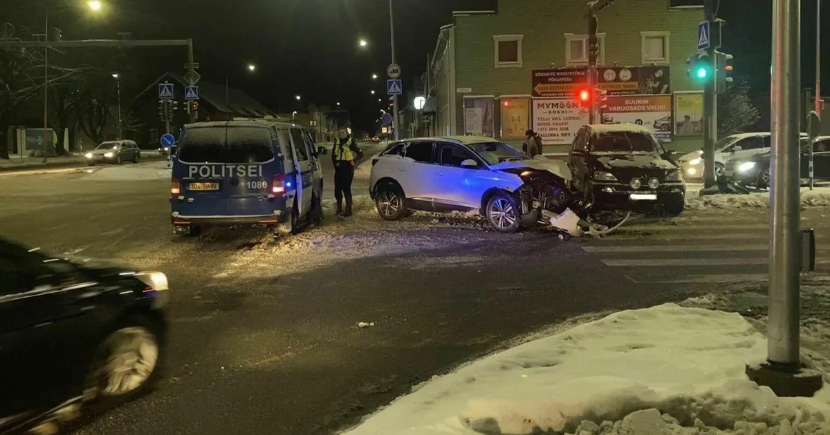 VIDEO ⟩ Sõiduõpetaja selgitab, miks juhtub Tallinna maantee ristmikul nii sageli õnnetusi