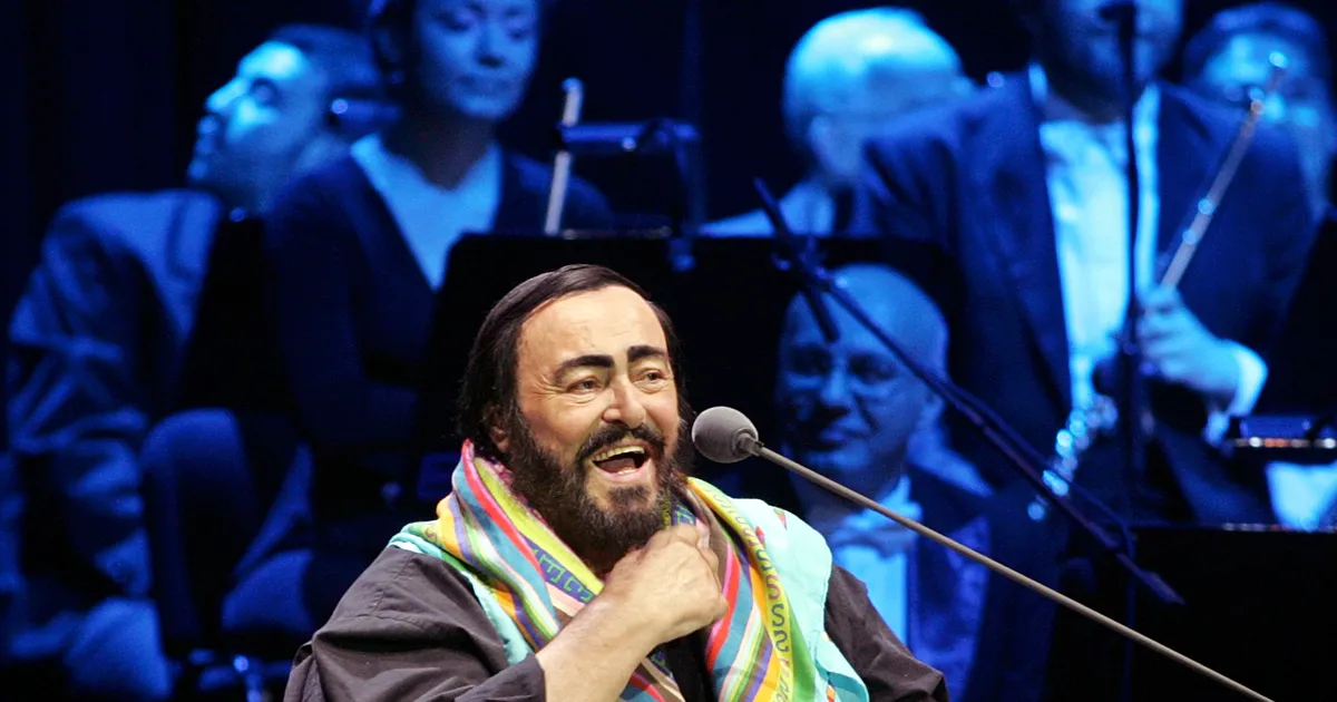 Pavarotti samba ümber loodud uisuväli vallandas Itaalia linnas skandaali